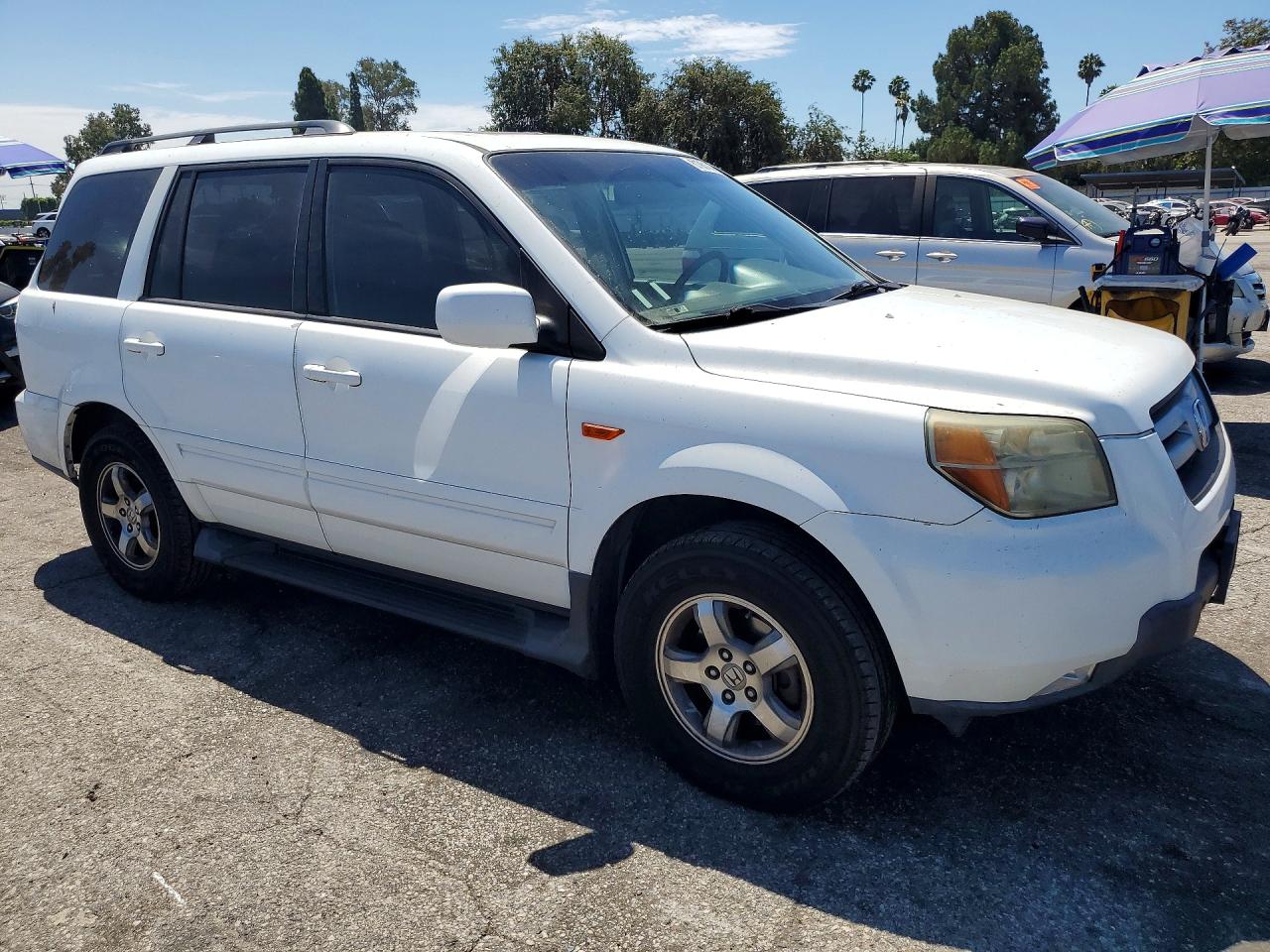 2006 Honda Pilot Ex White vin: 5FNYF28586B013005