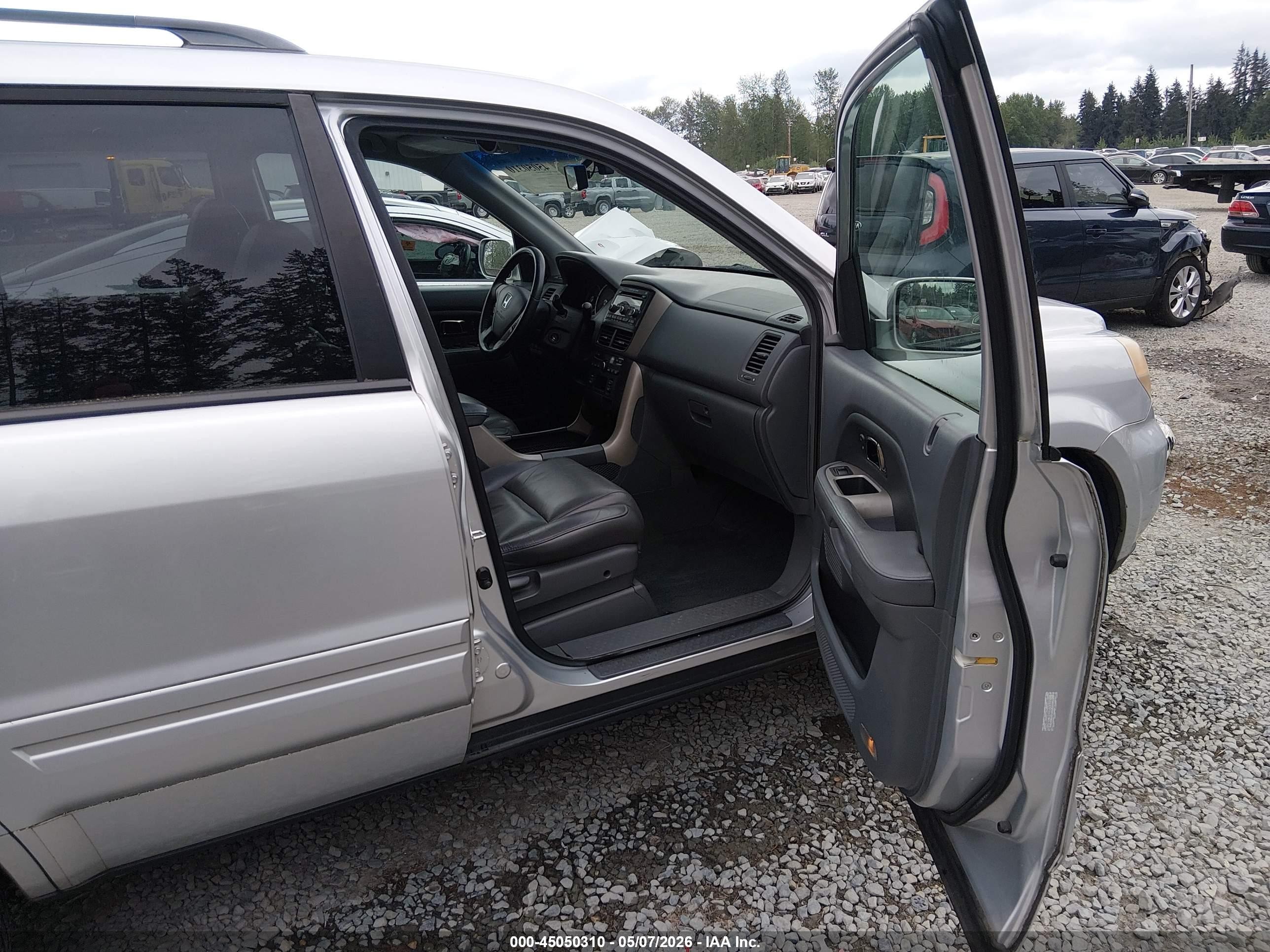 2008 Honda Pilot Ex-l Silver vin: 5FNYF285X8B006463