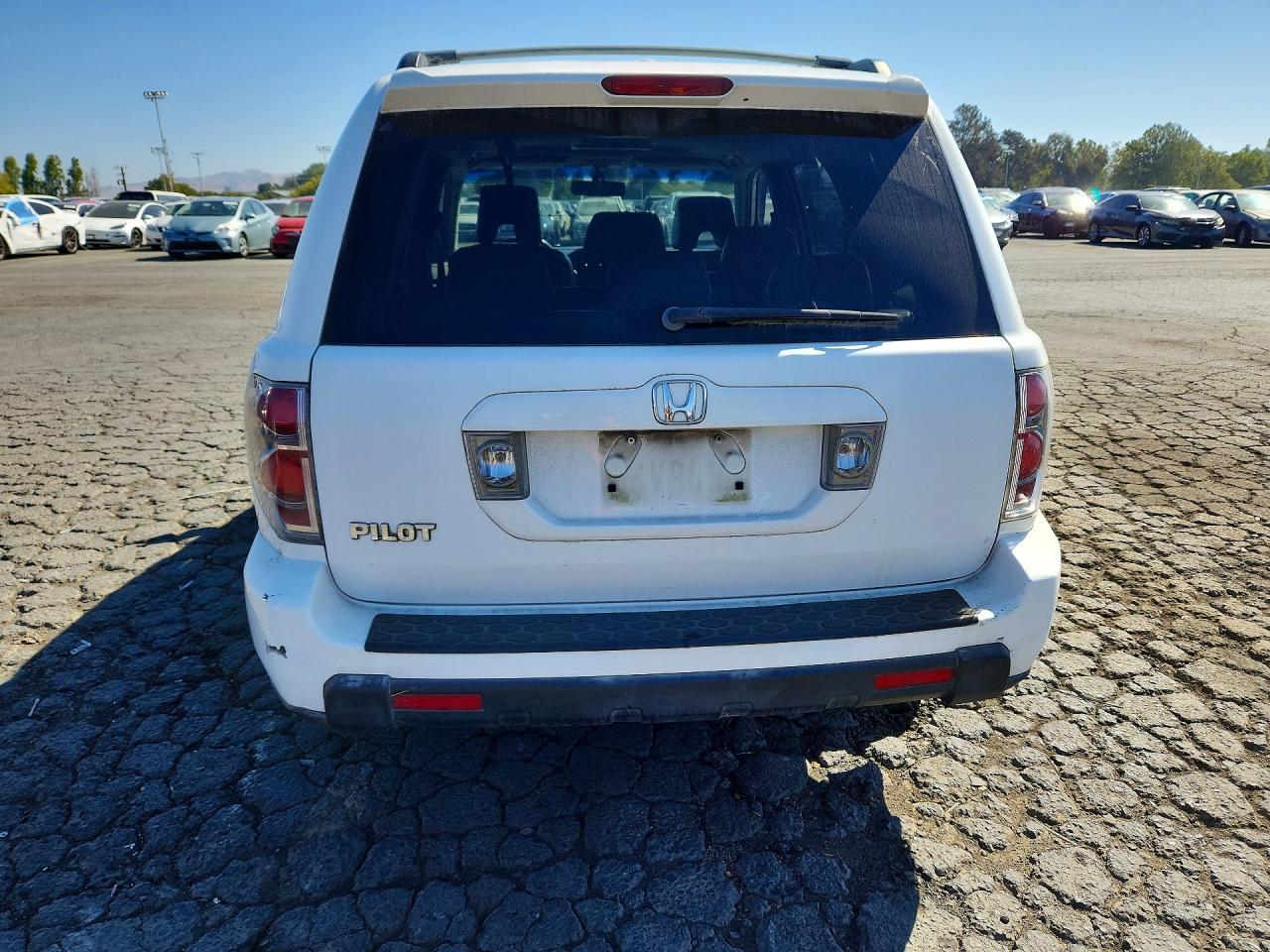 2006 Honda Pilot Ex White vin: 5FNYF28636B010957