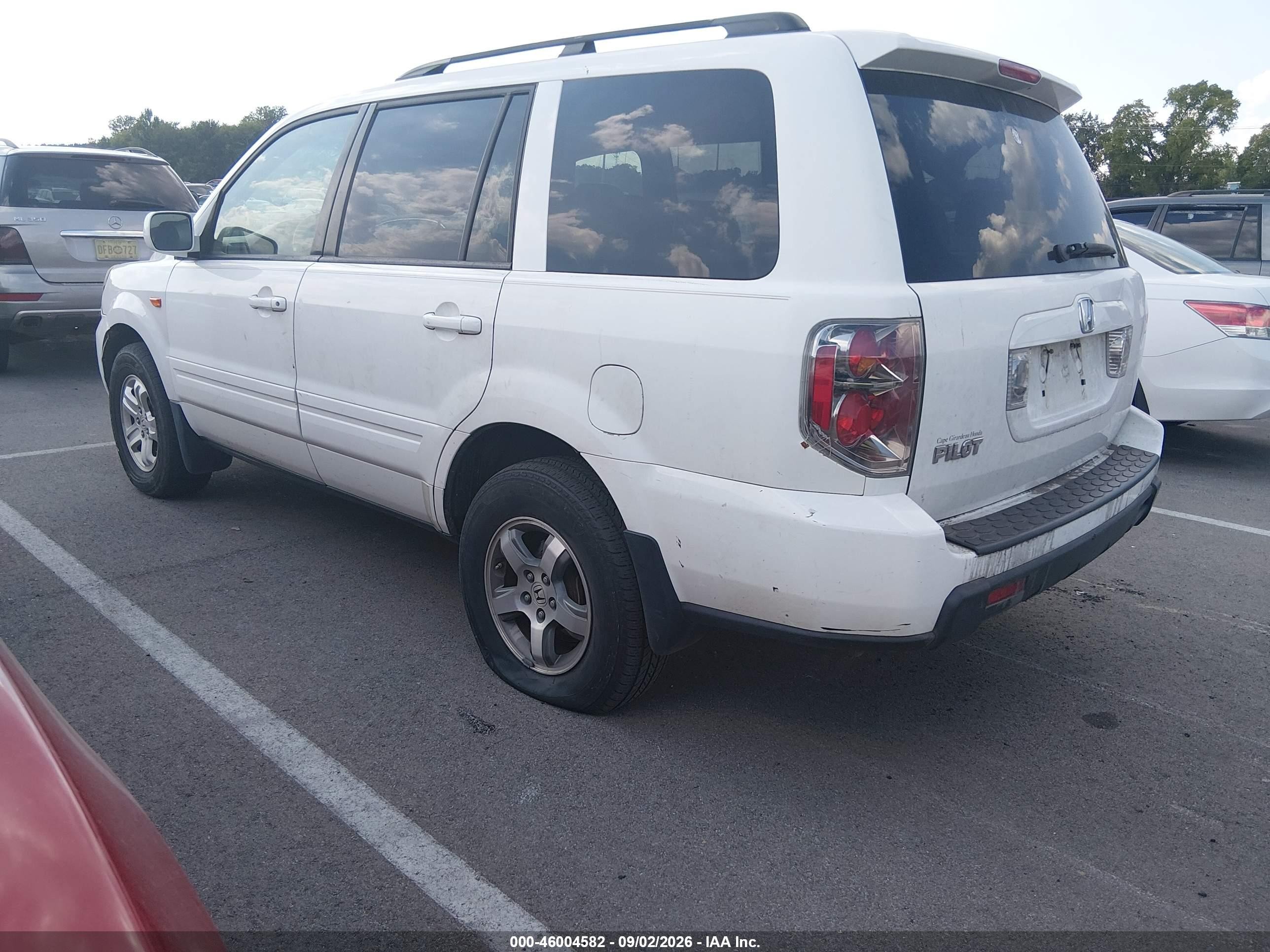 2007 Honda Pilot Ex-l White vin: 5FNYF28637B010202