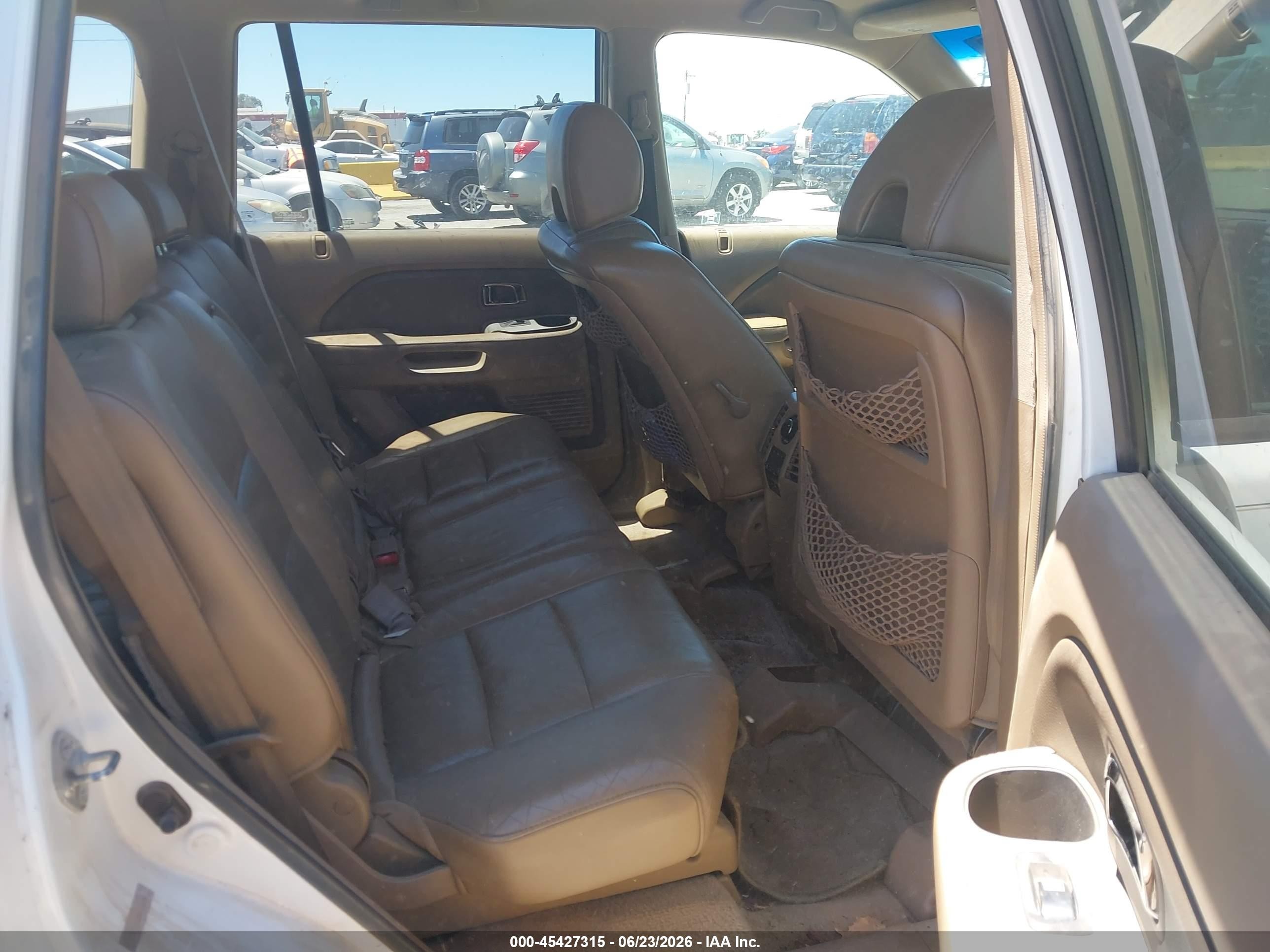 2008 Honda Pilot Ex-l White vin: 5FNYF28668B024242