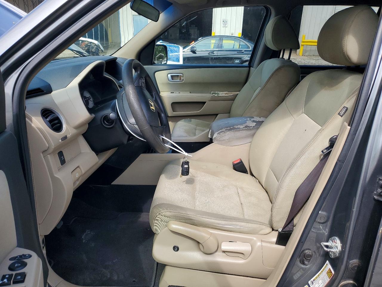 2009 Honda Pilot Lx Серый vin: 5FNYF38229B026896