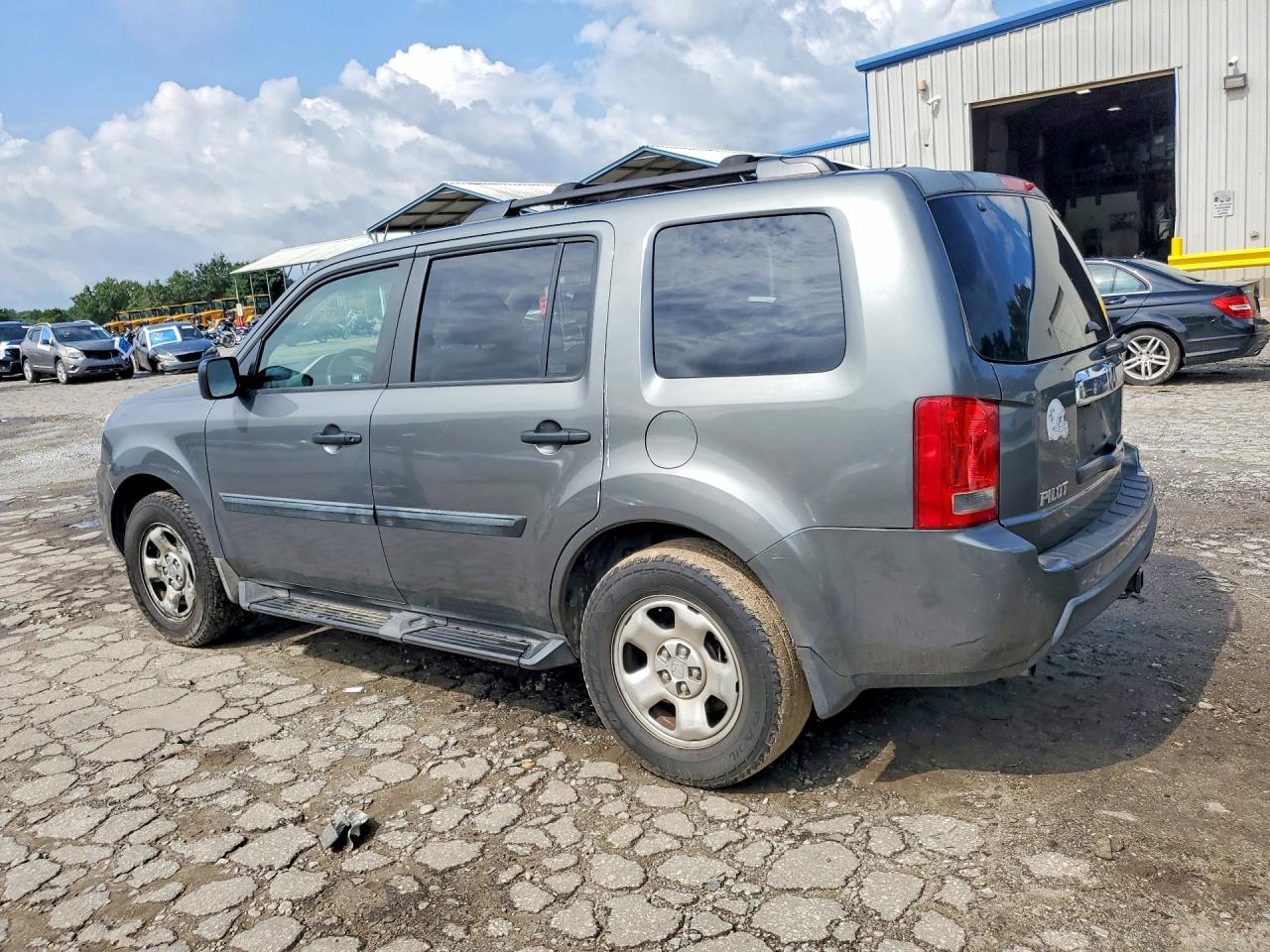 2009 Honda Pilot Lx Серый vin: 5FNYF38229B026896