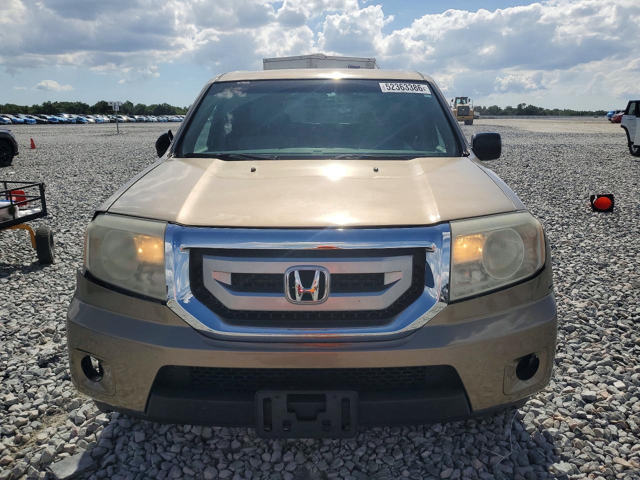 2009 Honda Pilot Lx Beige vin: 5FNYF38239B003952