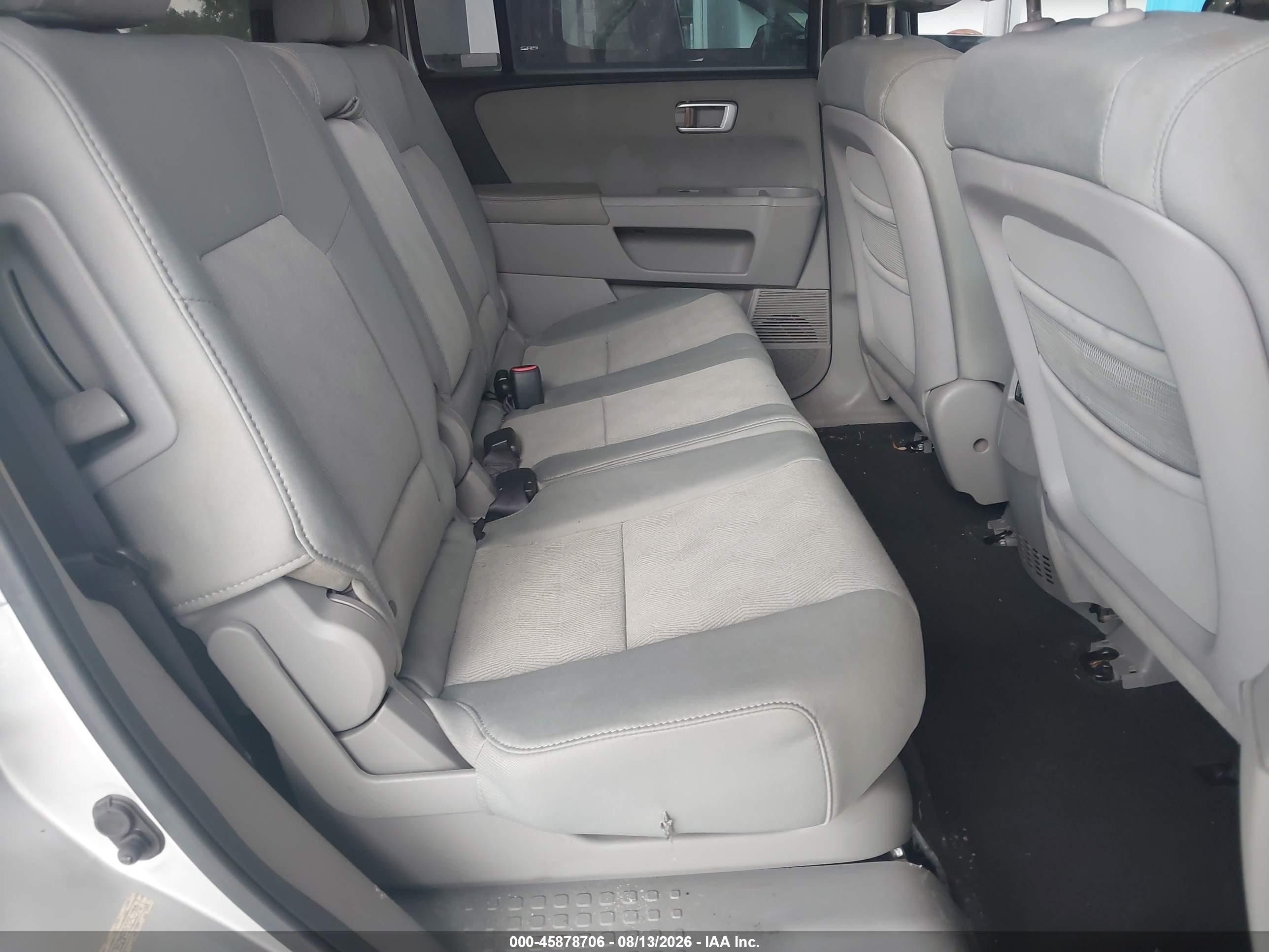 2009 Honda Pilot Lx Gray vin: 5FNYF382X9B025270
