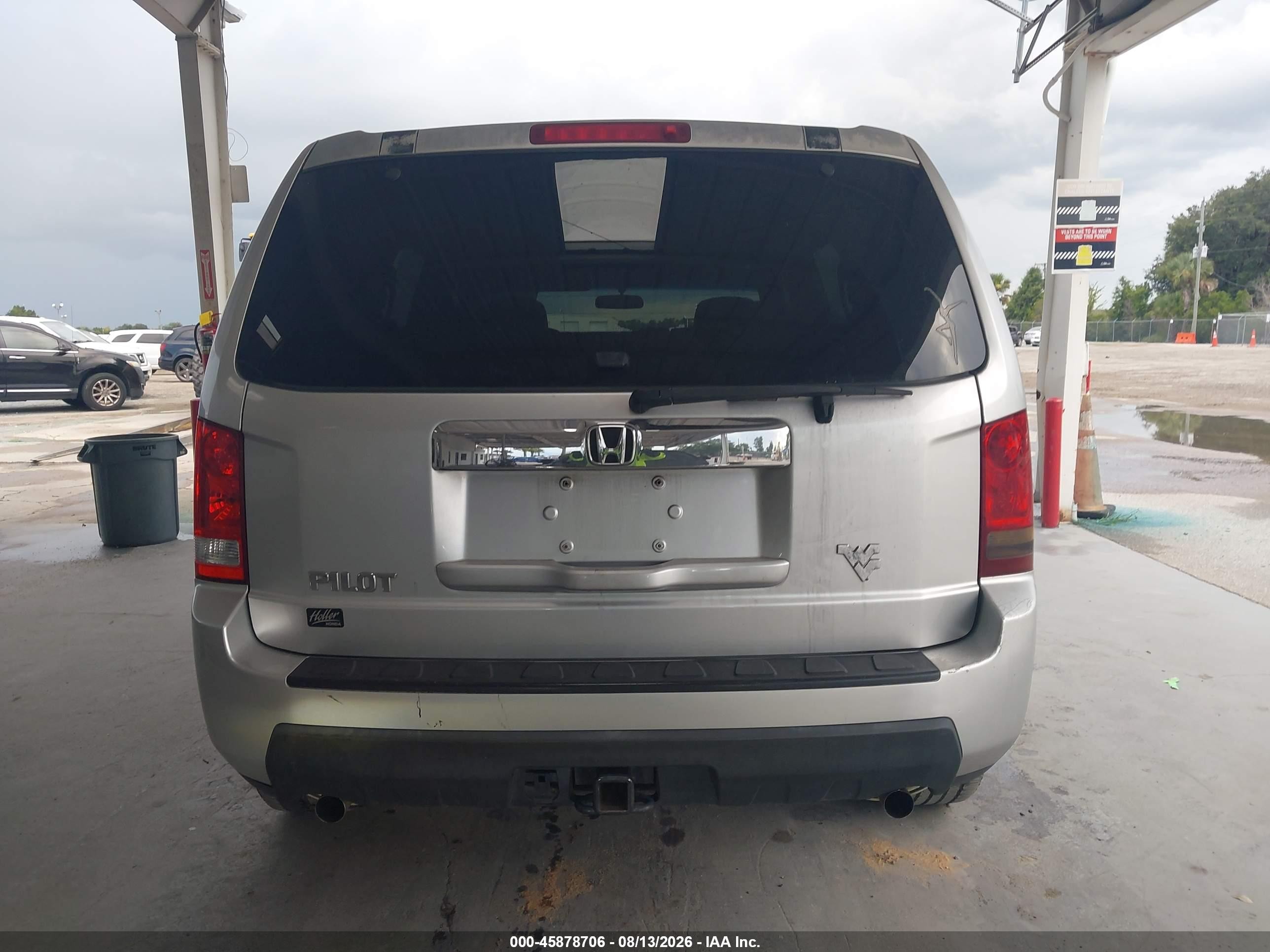 2009 Honda Pilot Lx Gray vin: 5FNYF382X9B025270