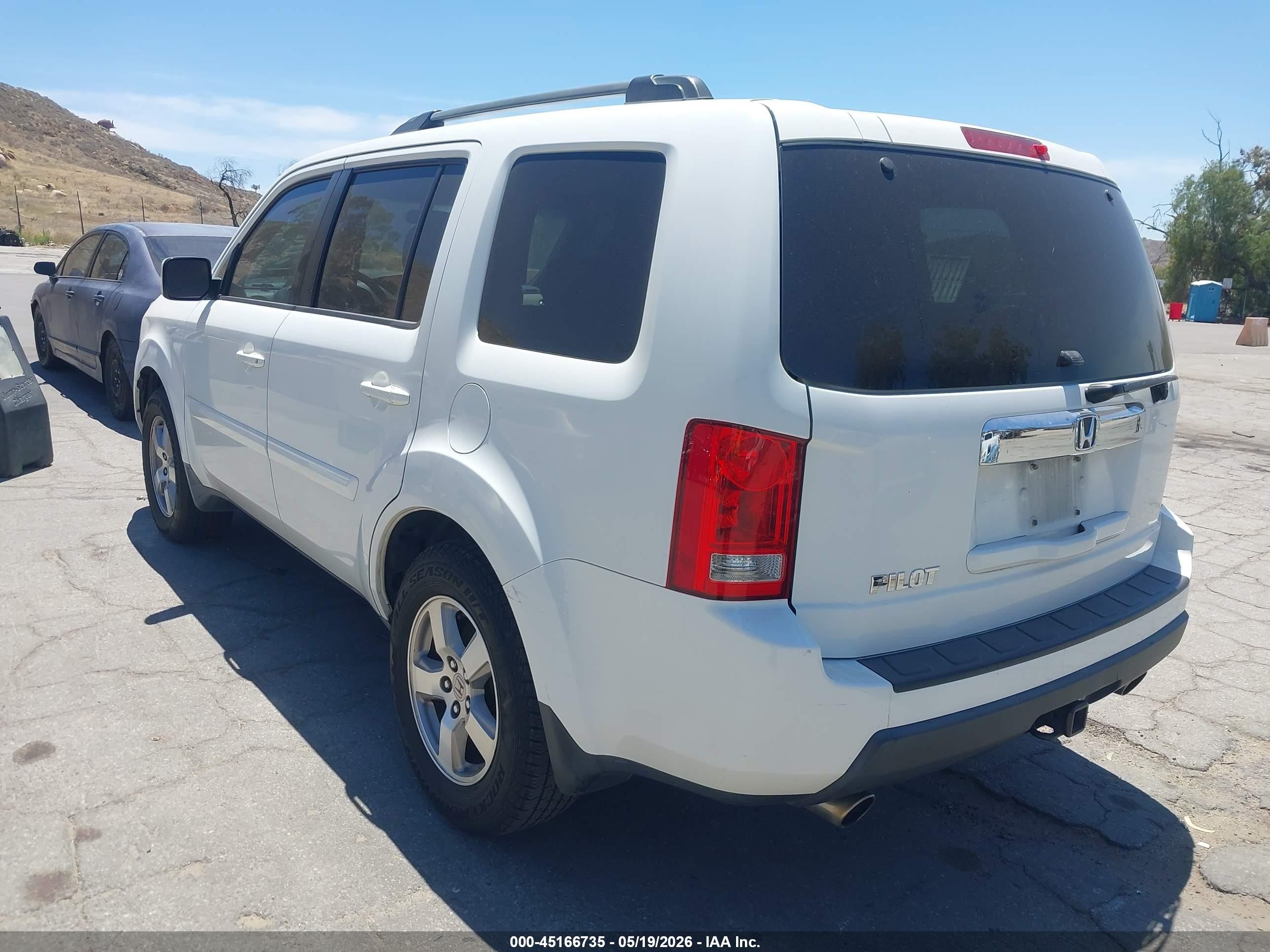 2009 Honda Pilot Ex White vin: 5FNYF38409B017793