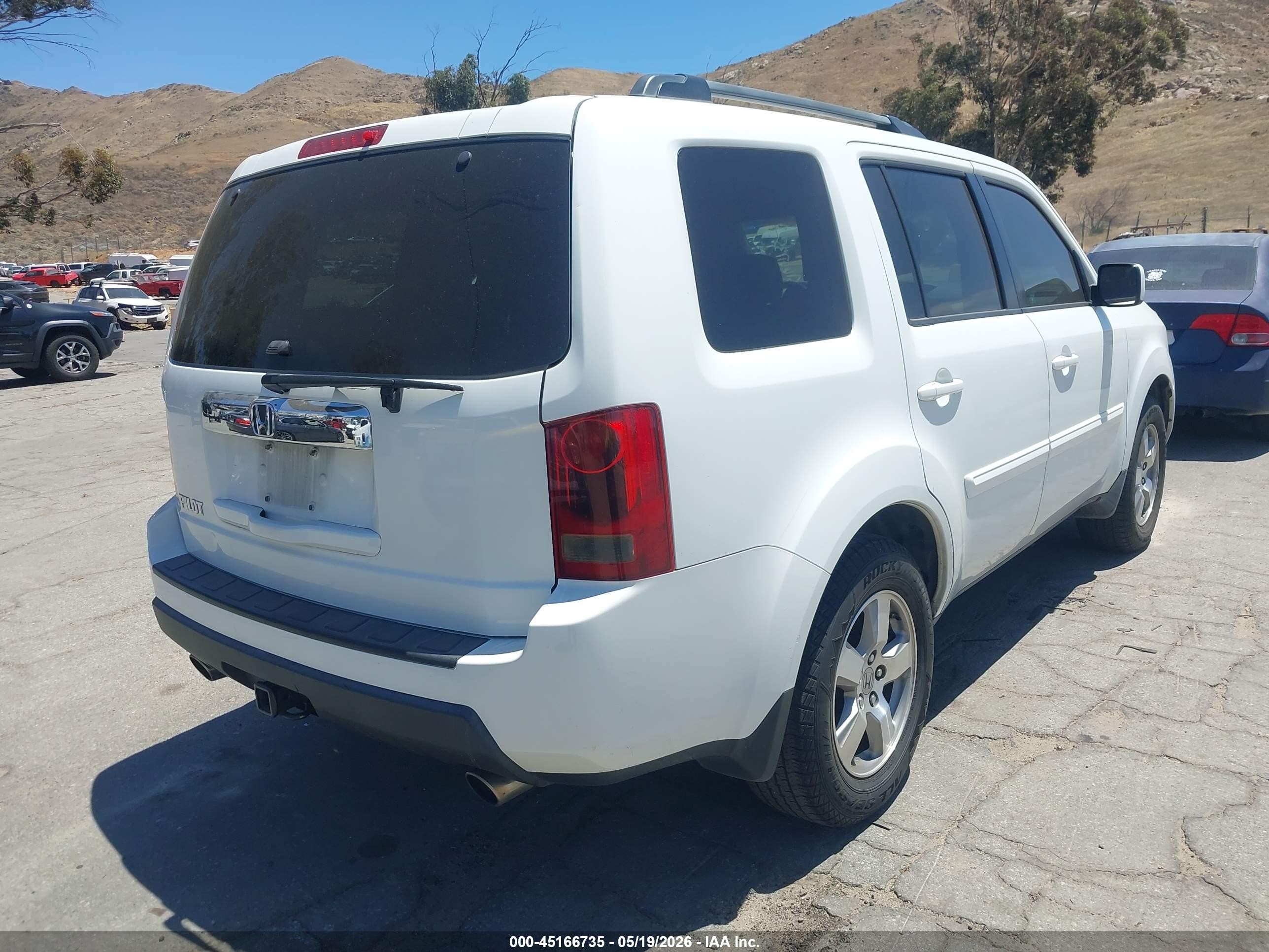 2009 Honda Pilot Ex White vin: 5FNYF38409B017793