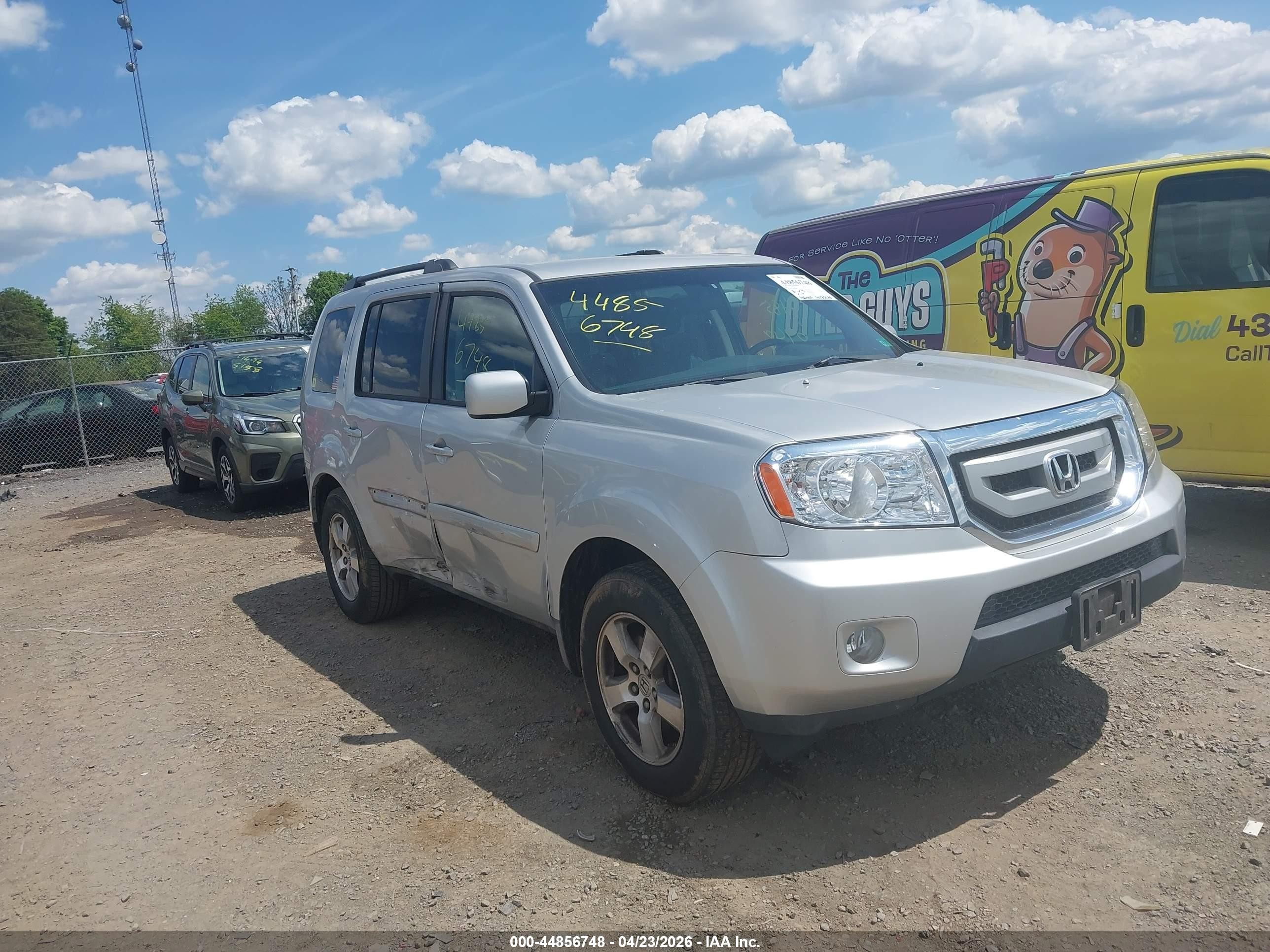 2009 Honda Pilot Ex Silver vin: 5FNYF38459B008488