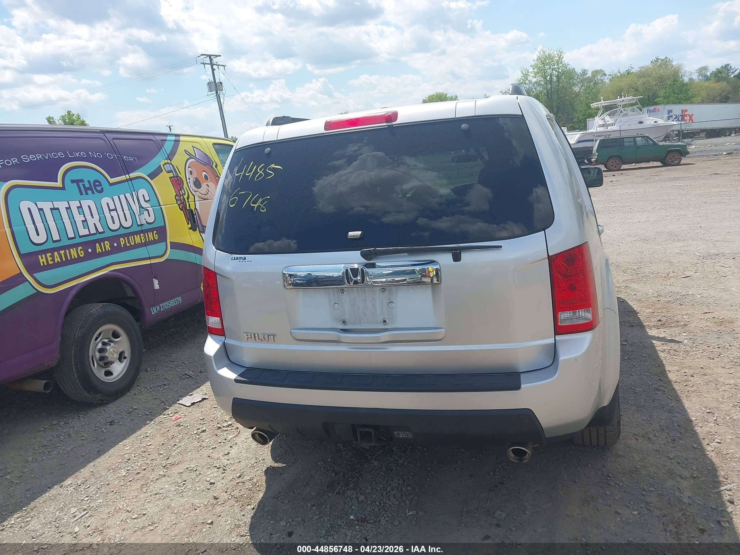 2009 Honda Pilot Ex Silver vin: 5FNYF38459B008488