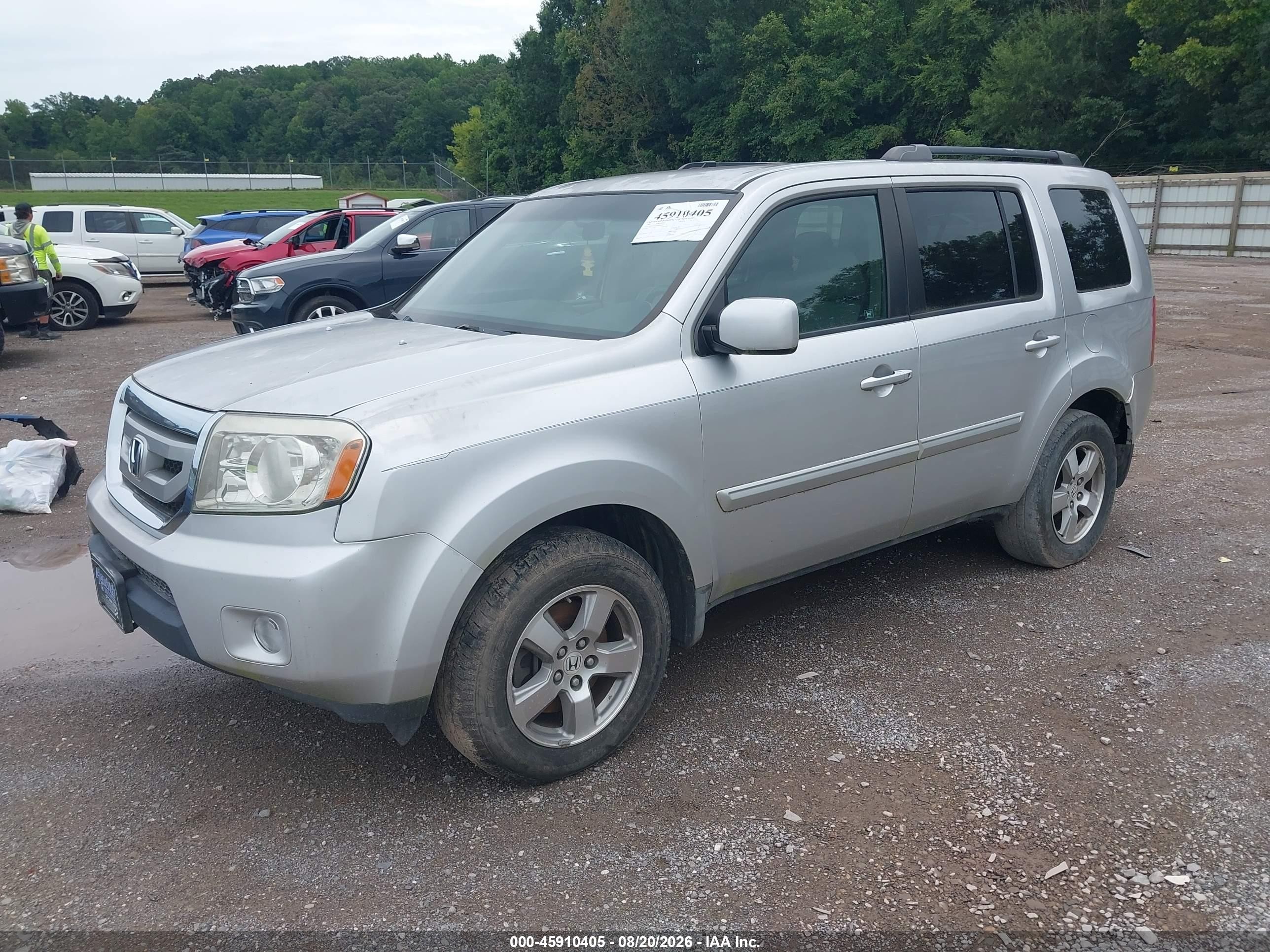 2009 Honda Pilot Ex Silver vin: 5FNYF384X9B008440