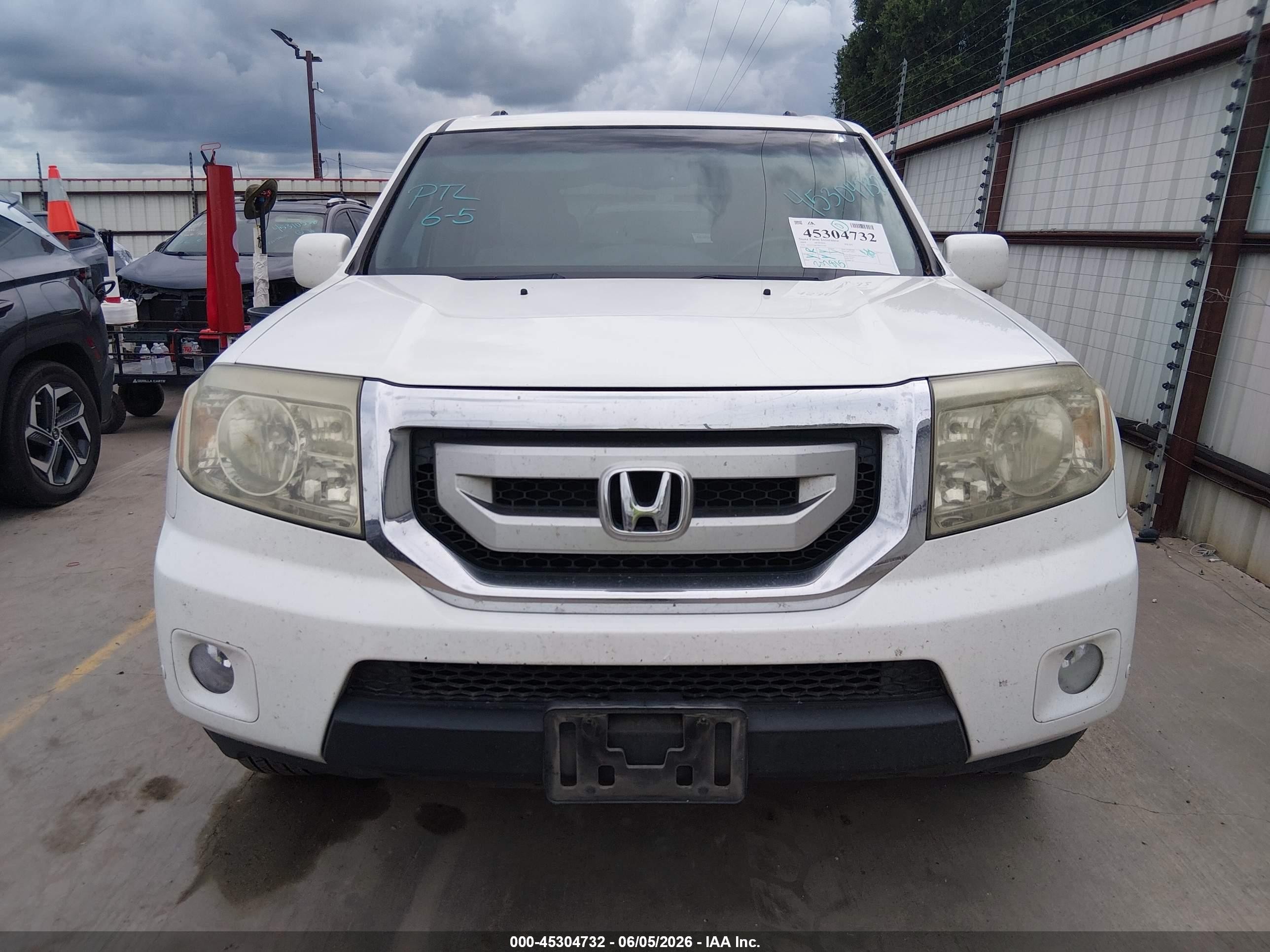 2009 Honda Pilot Touring White vin: 5FNYF38859B022782