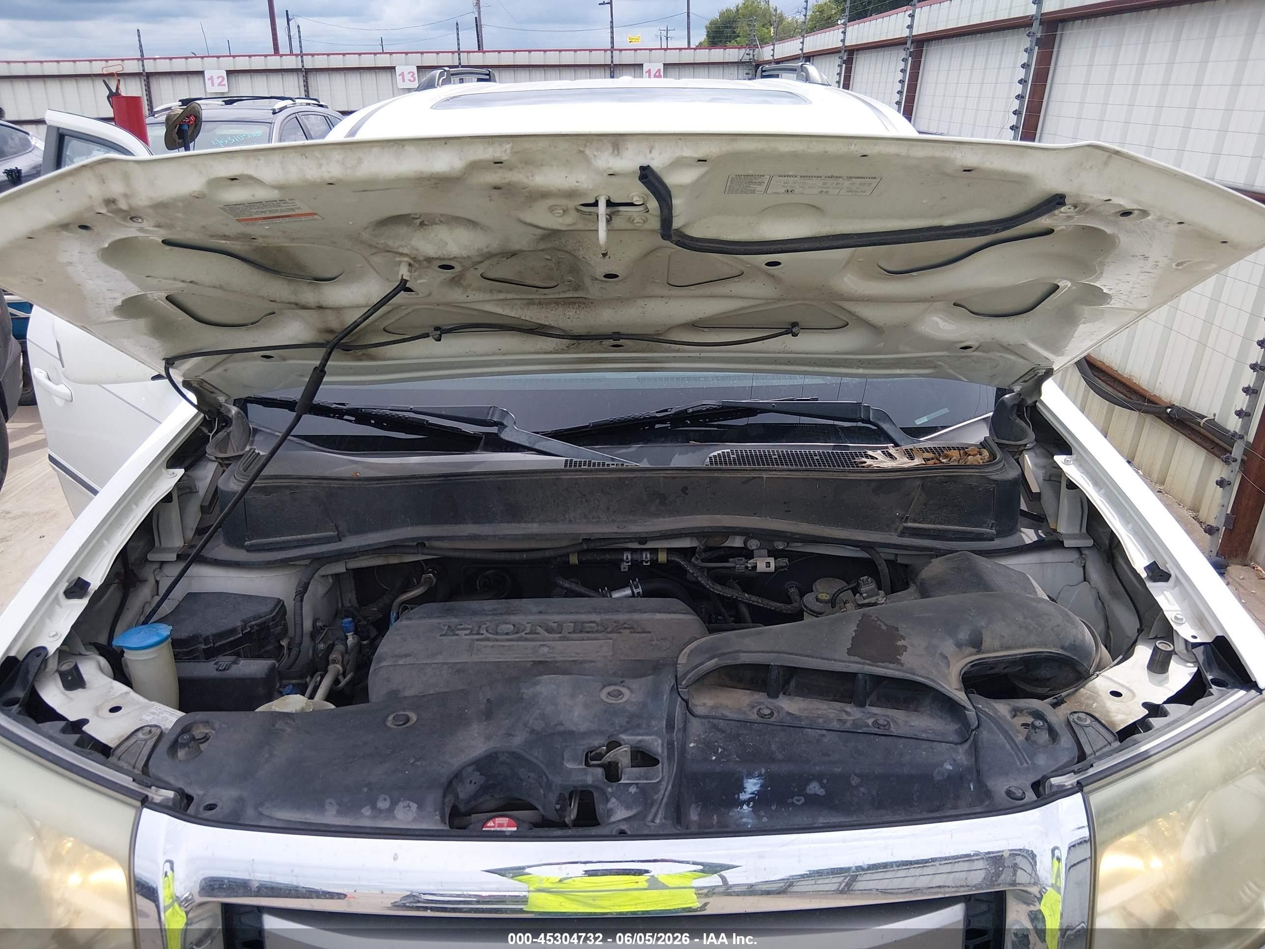 2009 Honda Pilot Touring White vin: 5FNYF38859B022782