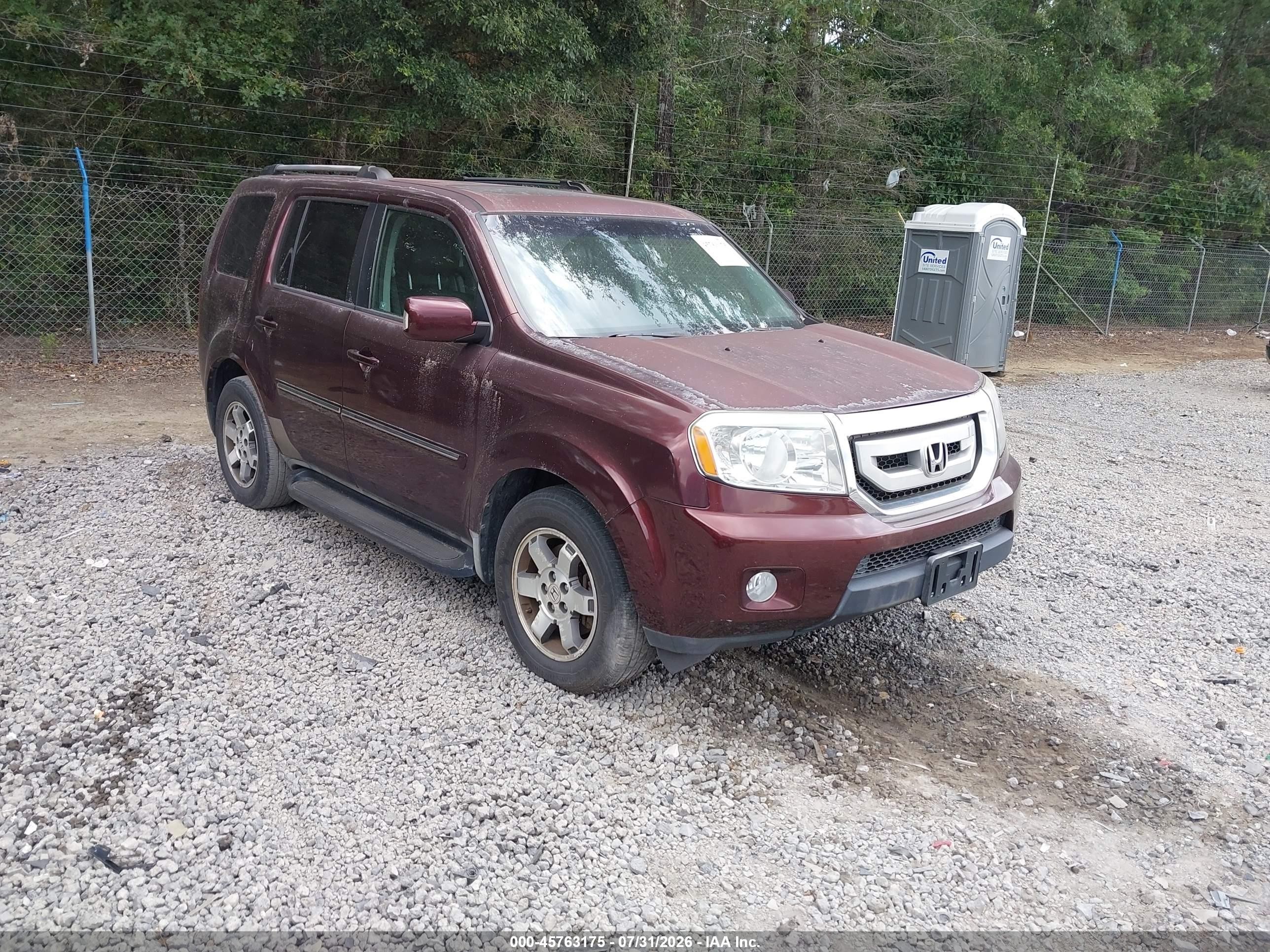 2009 Honda Pilot Touring Red vin: 5FNYF38869B011595