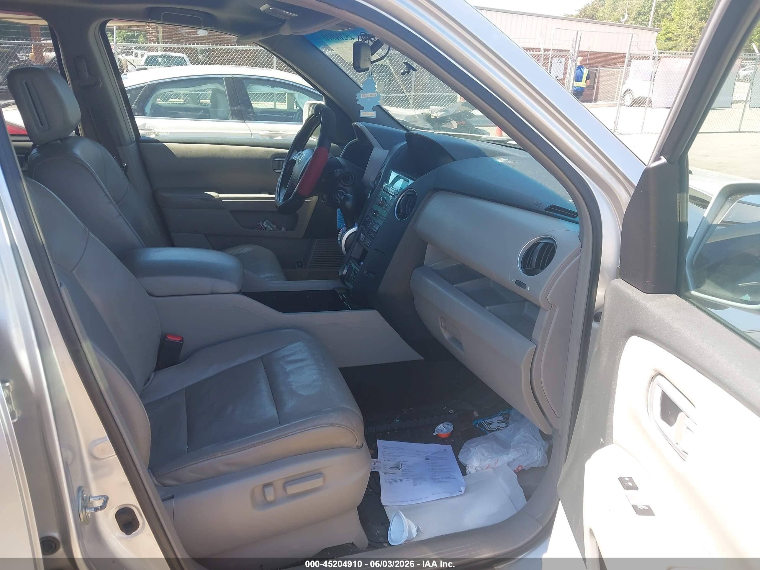 2009 Honda Pilot Touring Серебряный vin: 5FNYF38869B028378