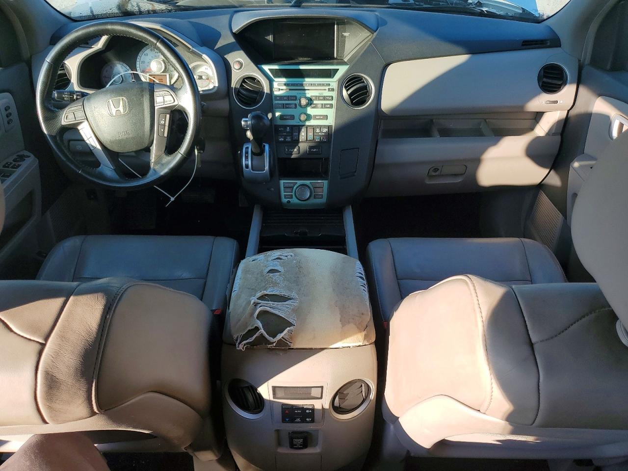 2009 Honda Pilot Touring Silver vin: 5FNYF38889B022470