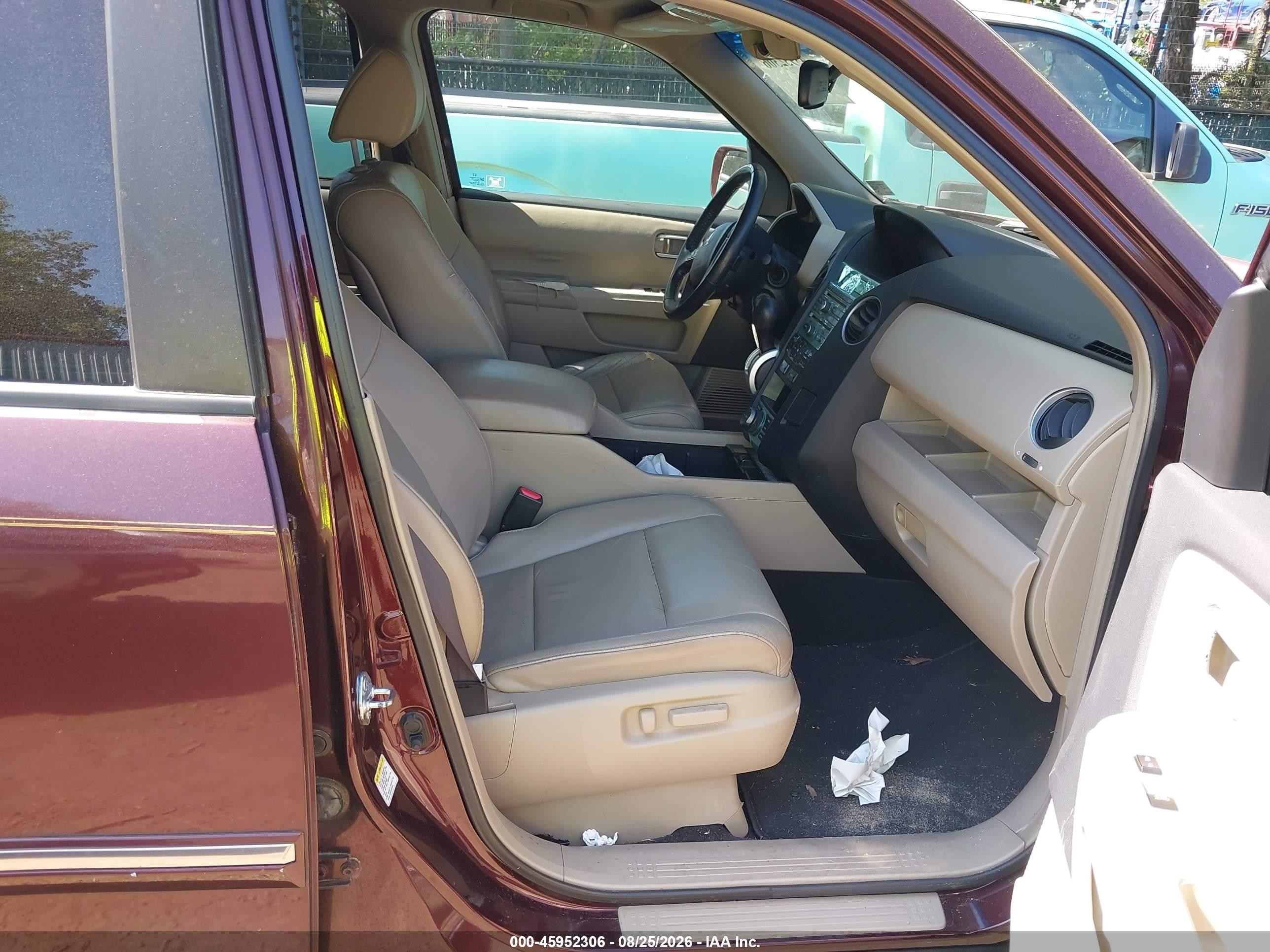 2009 Honda Pilot Touring Maroon vin: 5FNYF38969B006843