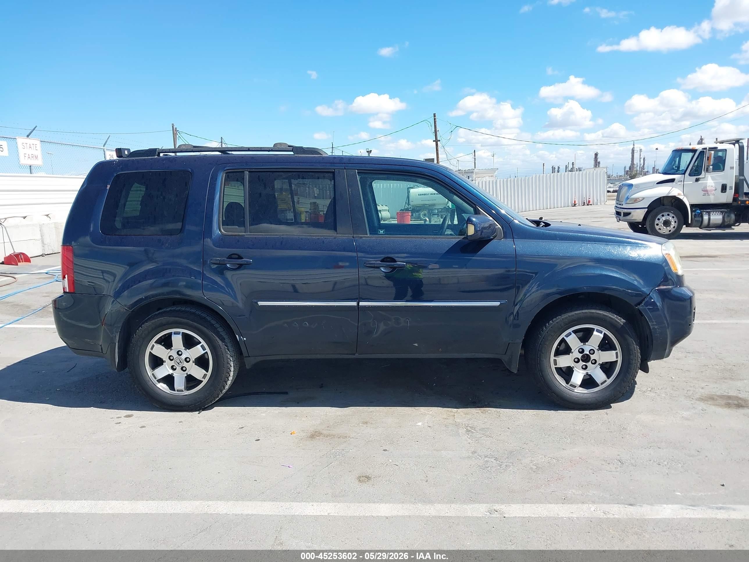 2009 Honda Pilot Touring Blue vin: 5FNYF38979B004924