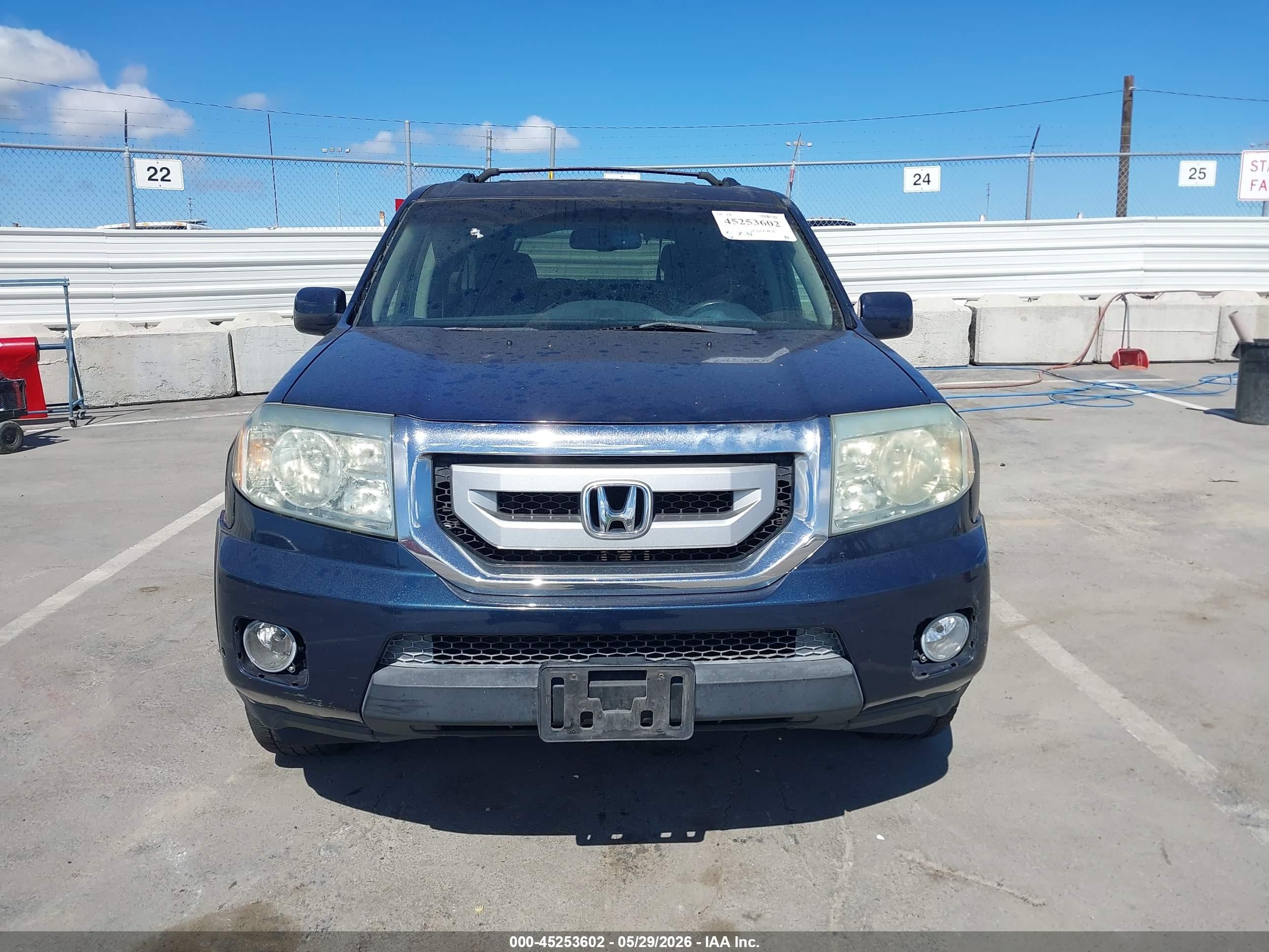 2009 Honda Pilot Touring Blue vin: 5FNYF38979B004924