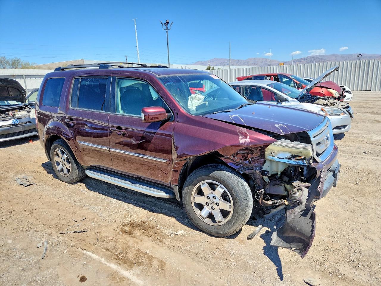 2009 Honda Pilot Touring Burgundy vin: 5FNYF38999B006352