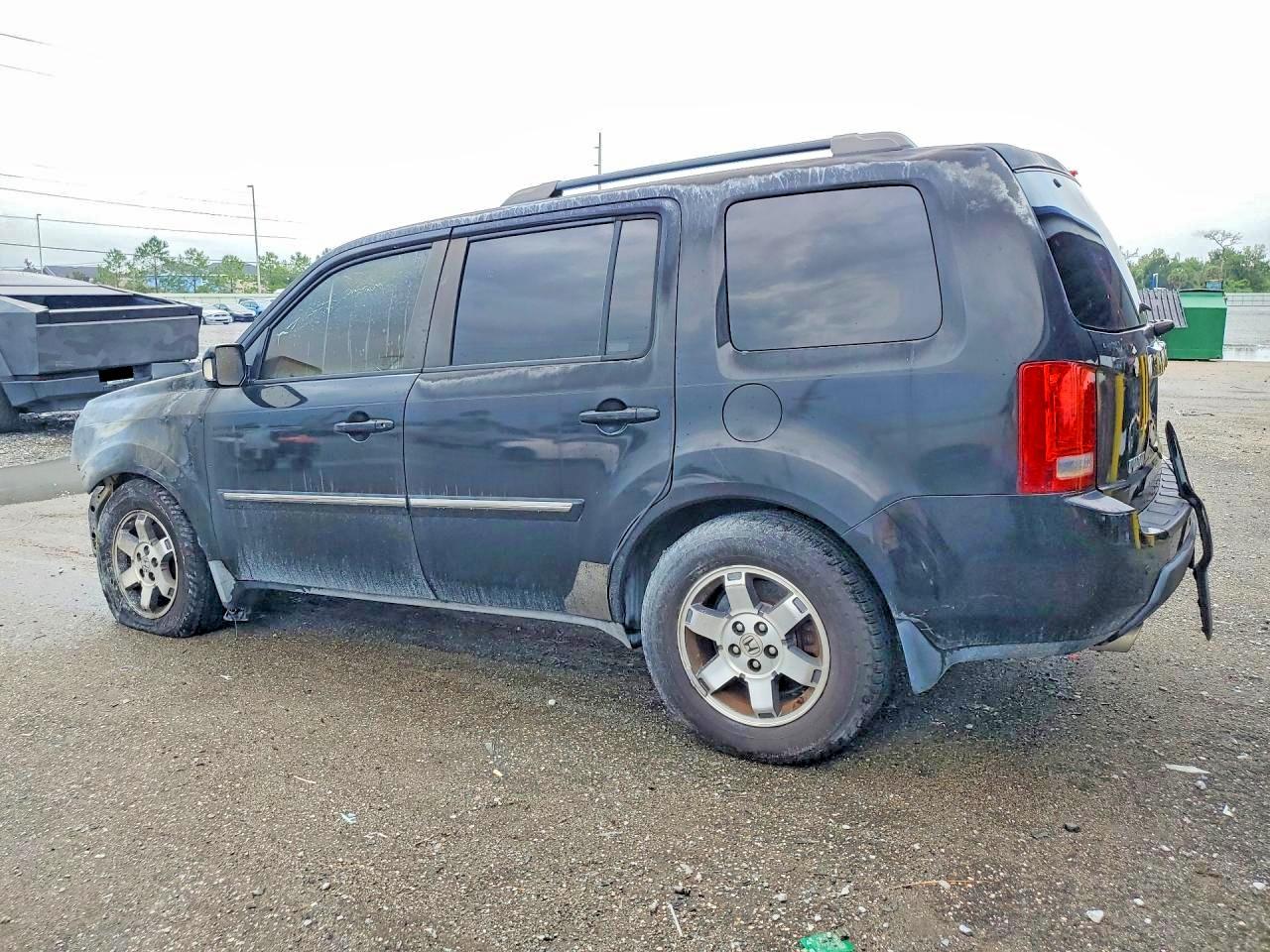 2009 Honda Pilot Touring Black vin: 5FNYF38999B023152