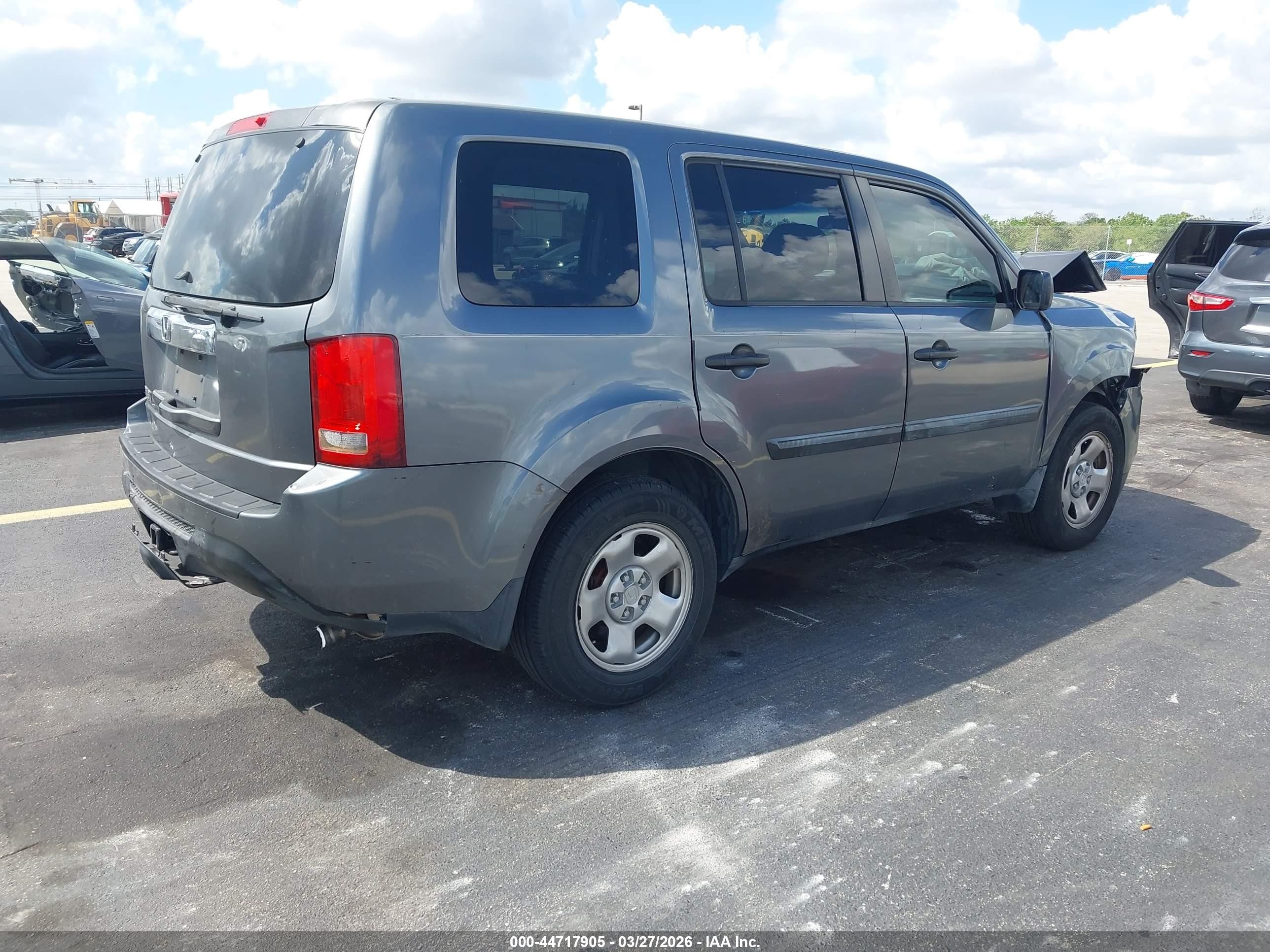2012 Honda Pilot Lx Gray vin: 5FNYF3H20CB014673