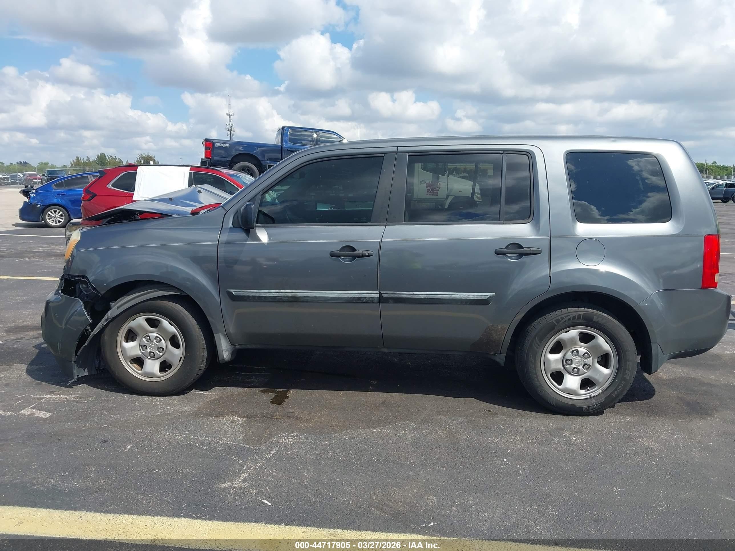 2012 Honda Pilot Lx Gray vin: 5FNYF3H20CB014673