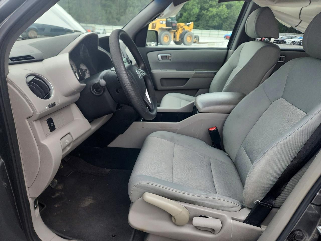 2011 Honda Pilot Lx Gray vin: 5FNYF3H21BB013787