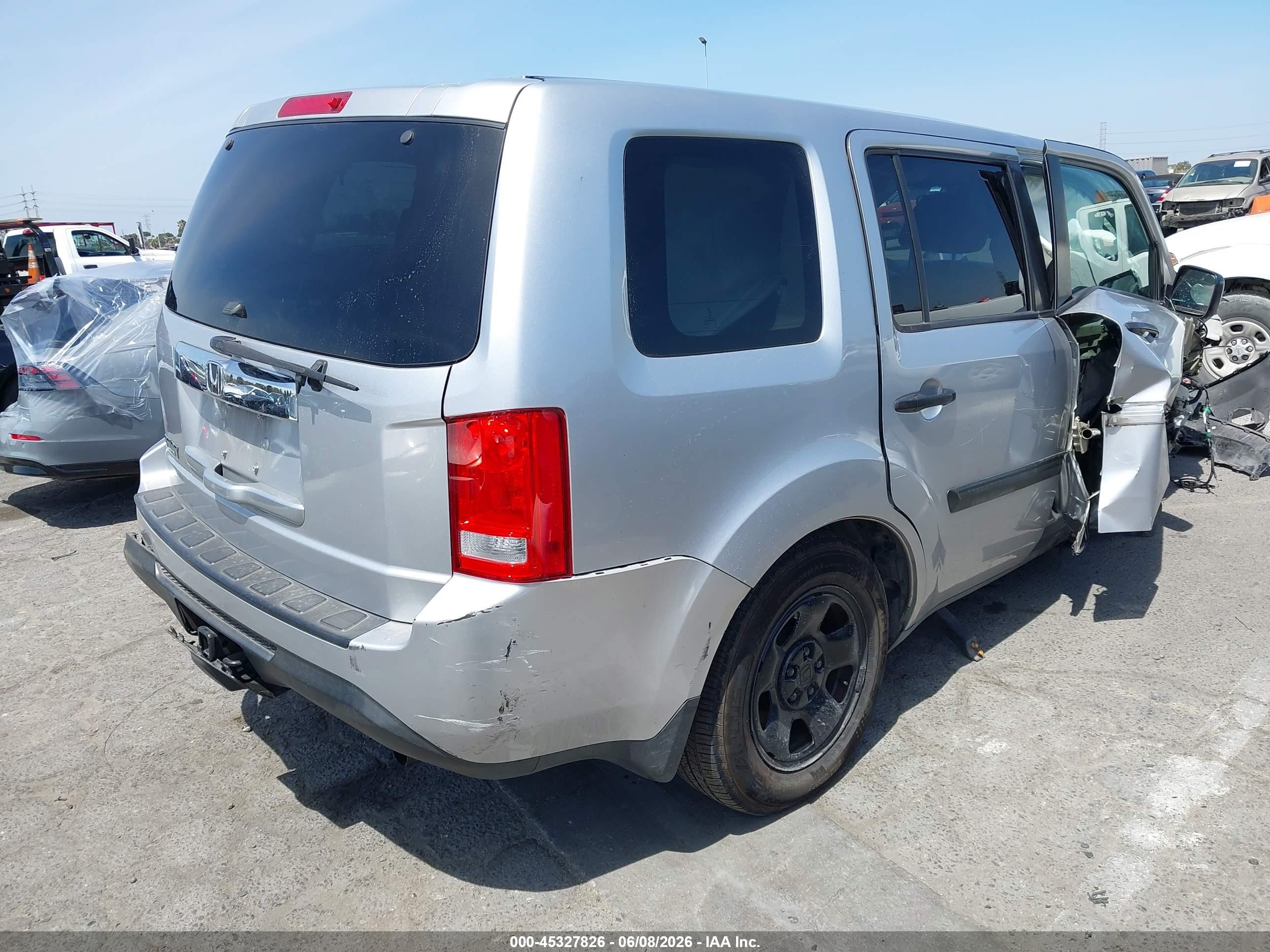 2012 Honda Pilot Lx Серебряный vin: 5FNYF3H21CB035189