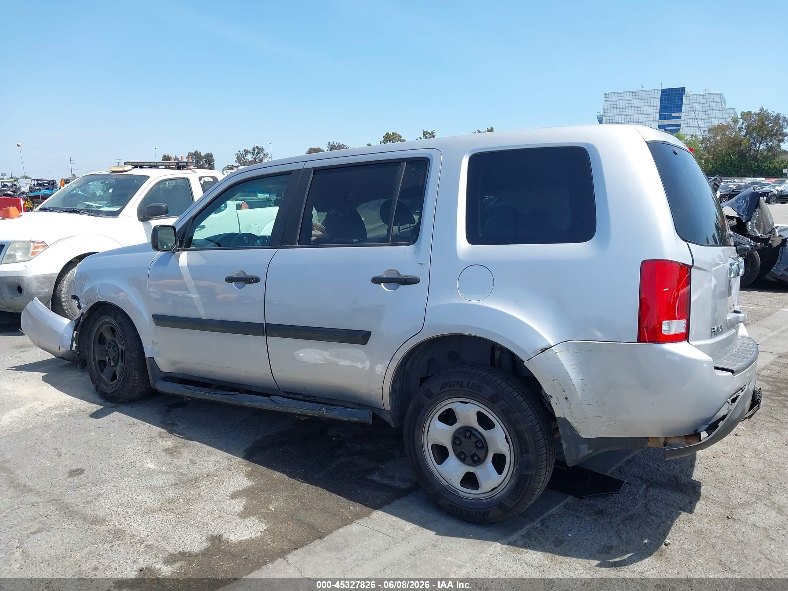 2012 Honda Pilot Lx Серебряный vin: 5FNYF3H21CB035189