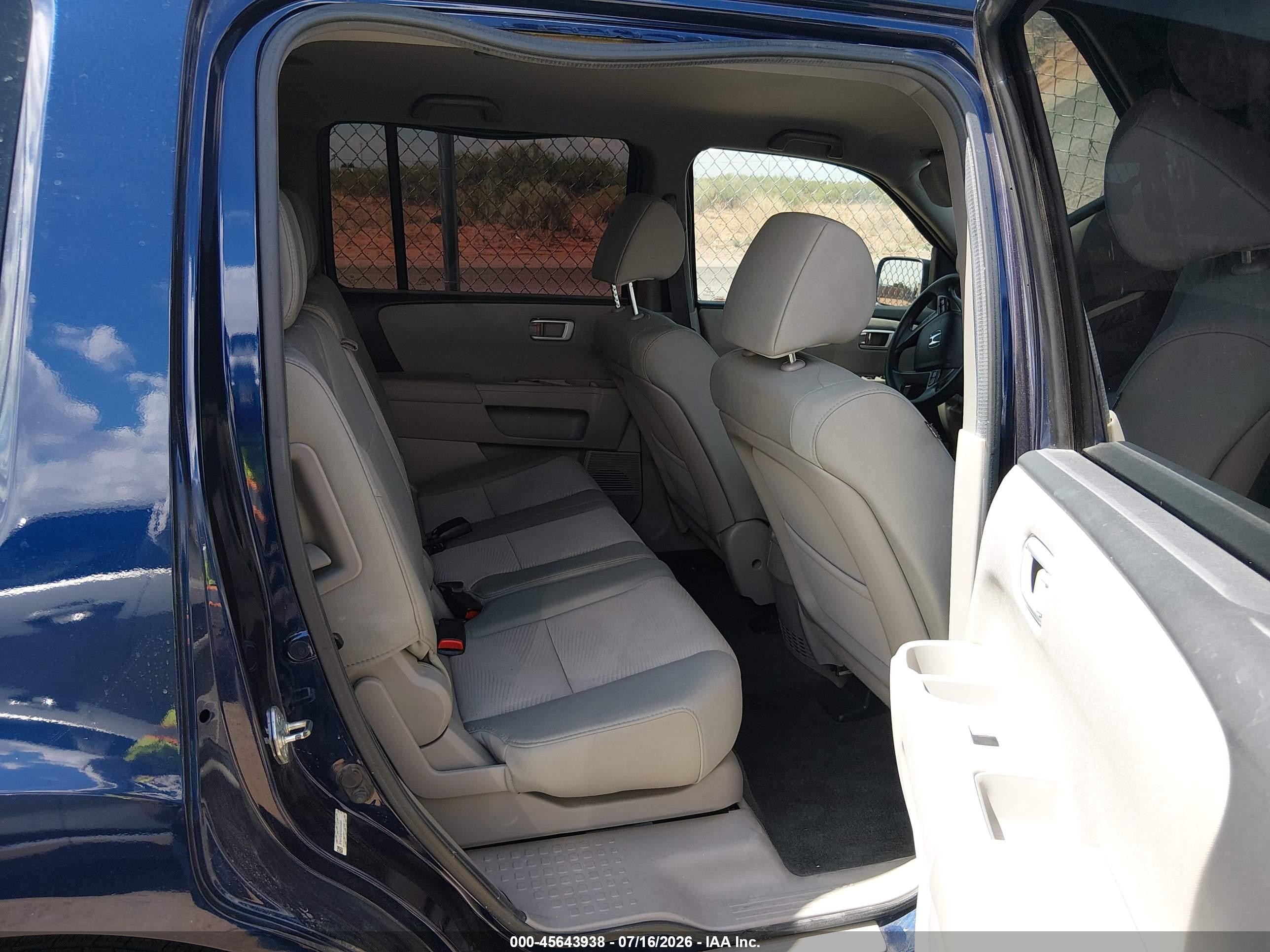 2013 Honda Pilot Lx Blue vin: 5FNYF3H21DB004560