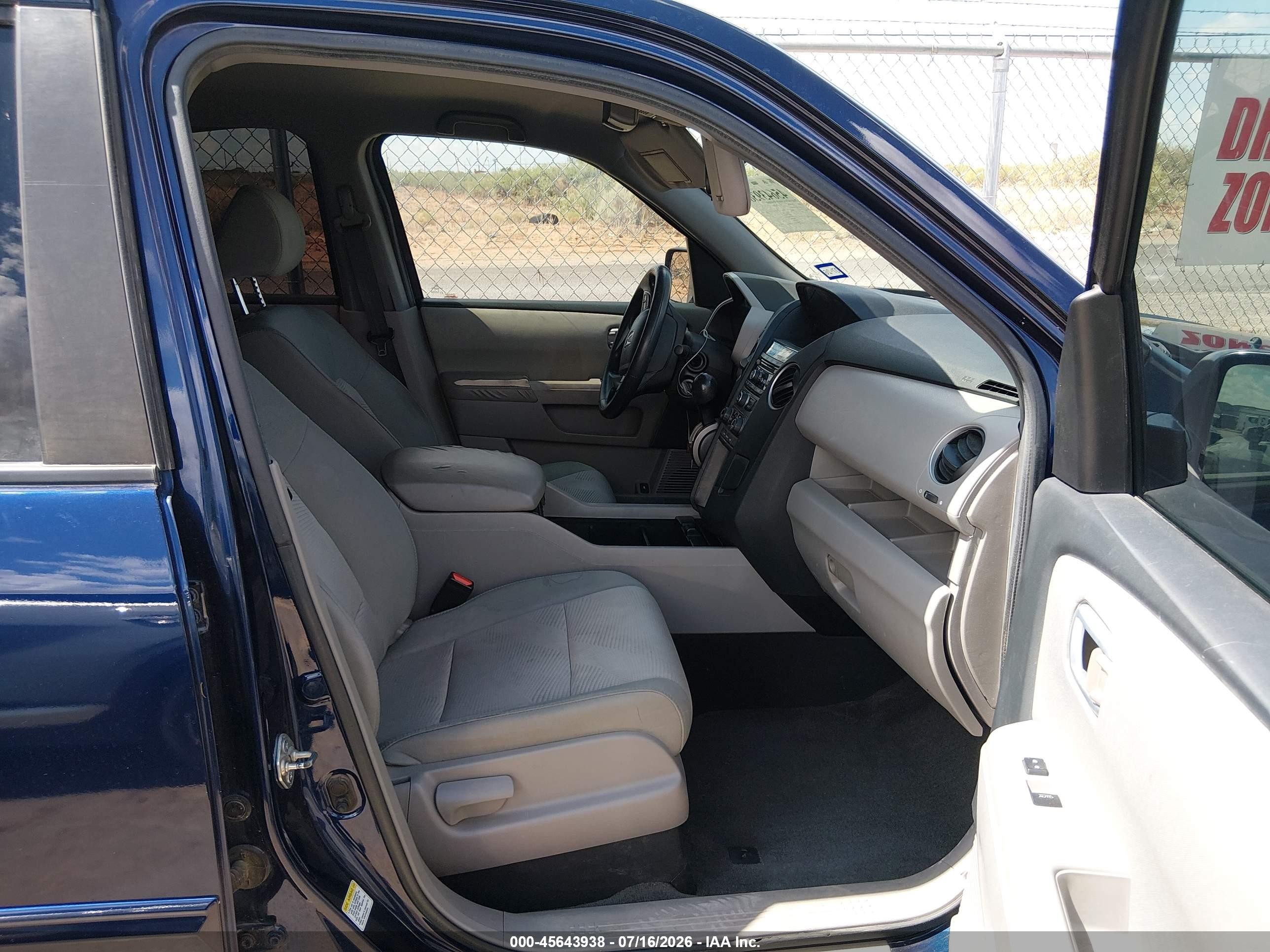 2013 Honda Pilot Lx Blue vin: 5FNYF3H21DB004560