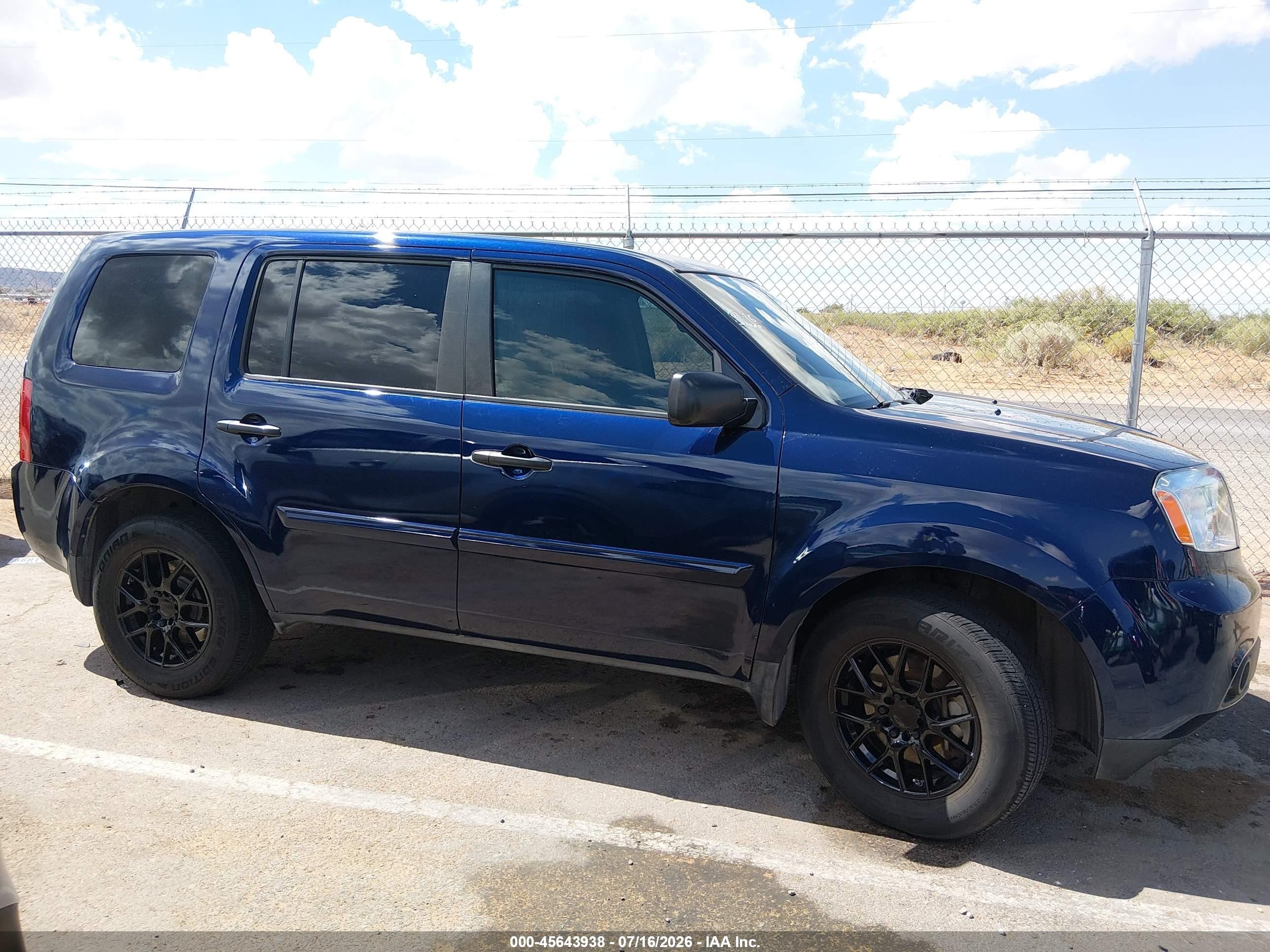 2013 Honda Pilot Lx Blue vin: 5FNYF3H21DB004560