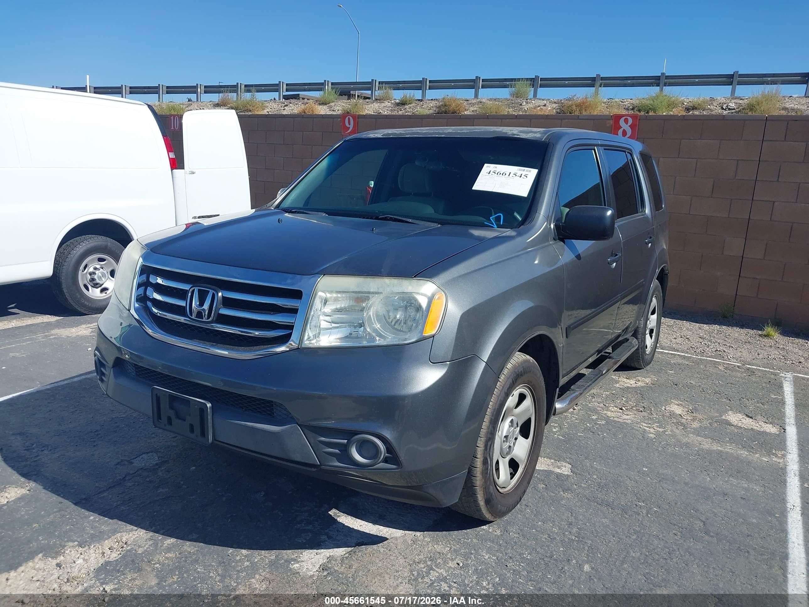 2013 Honda Pilot Lx Gray vin: 5FNYF3H21DB028700