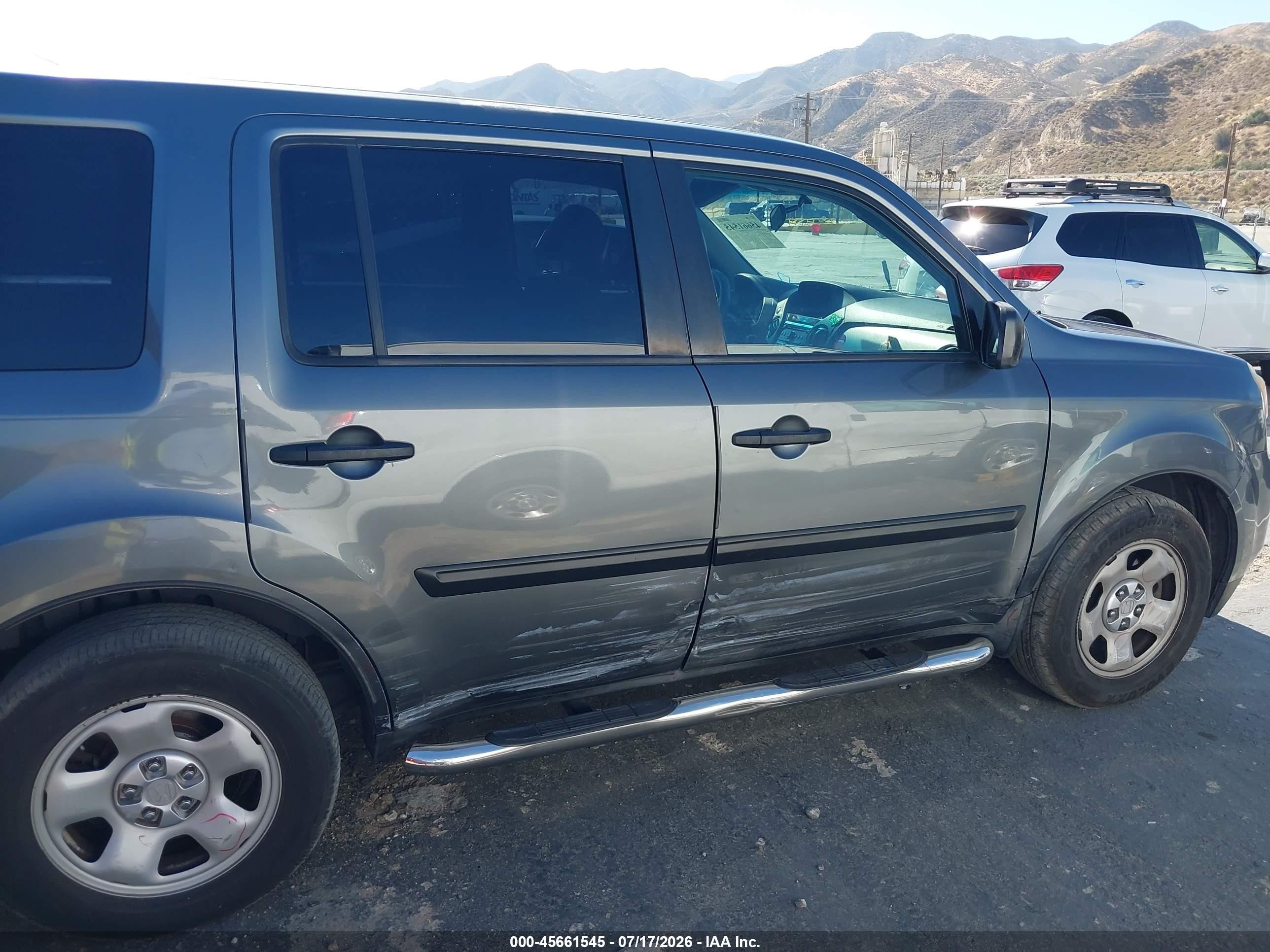 2013 Honda Pilot Lx Gray vin: 5FNYF3H21DB028700