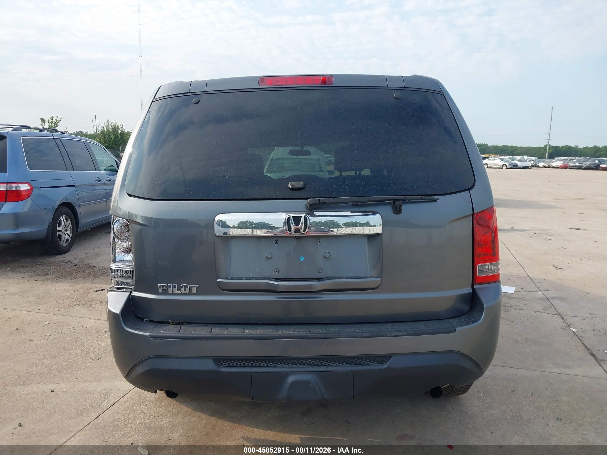 2013 Honda Pilot Lx Серый vin: 5FNYF3H21DB031032