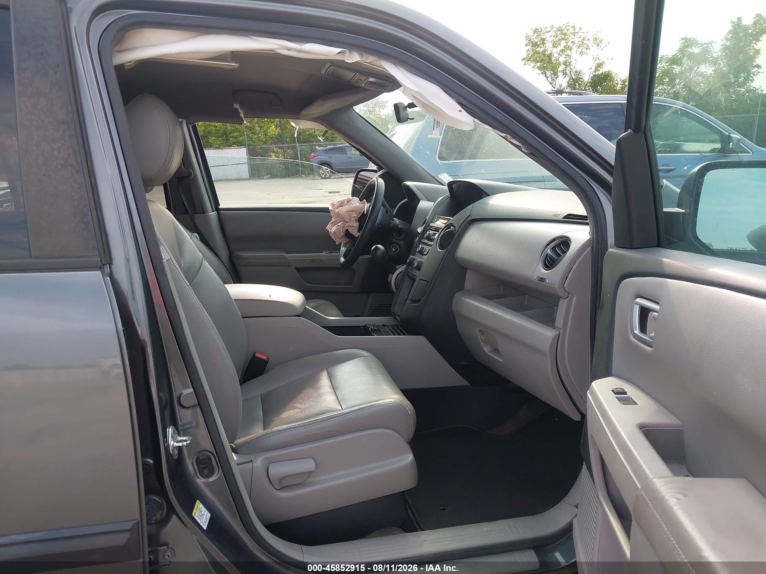 2013 Honda Pilot Lx Серый vin: 5FNYF3H21DB031032