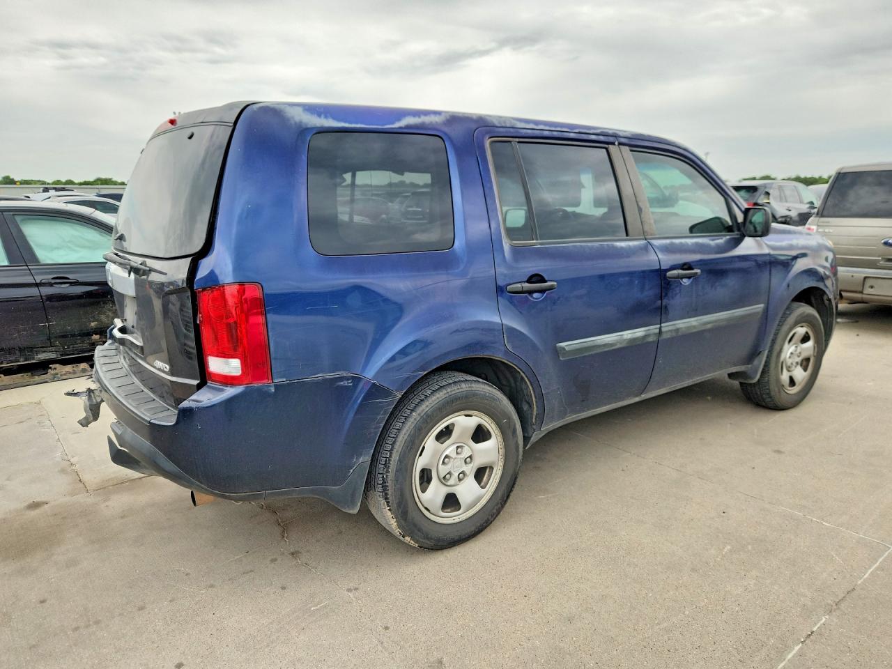 2013 Honda Pilot Lx Blue vin: 5FNYF3H21DB035355
