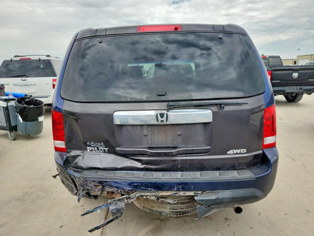 2013 Honda Pilot Lx Blue vin: 5FNYF3H21DB035355
