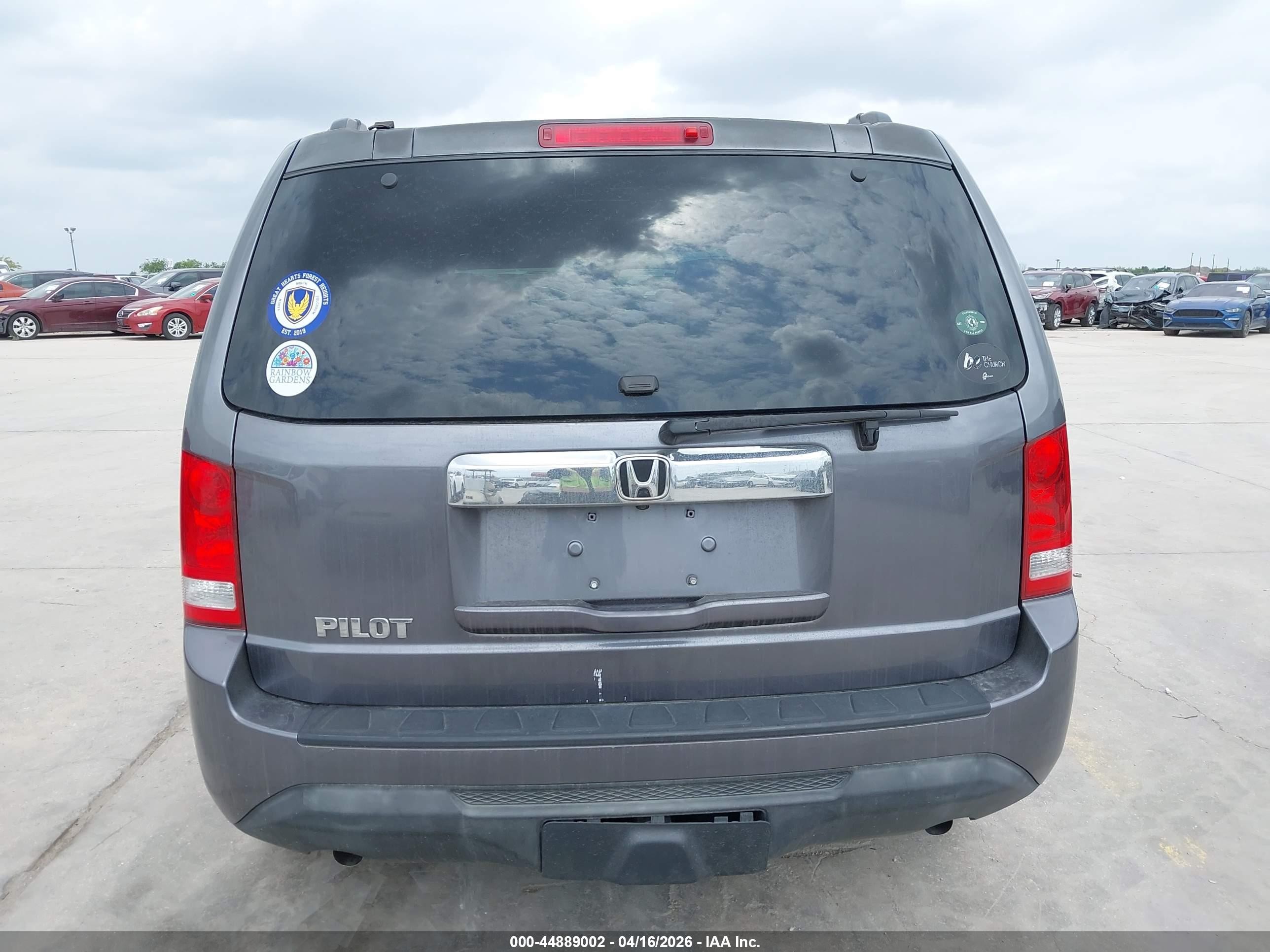 2014 Honda Pilot Lx Gray vin: 5FNYF3H21EB007055