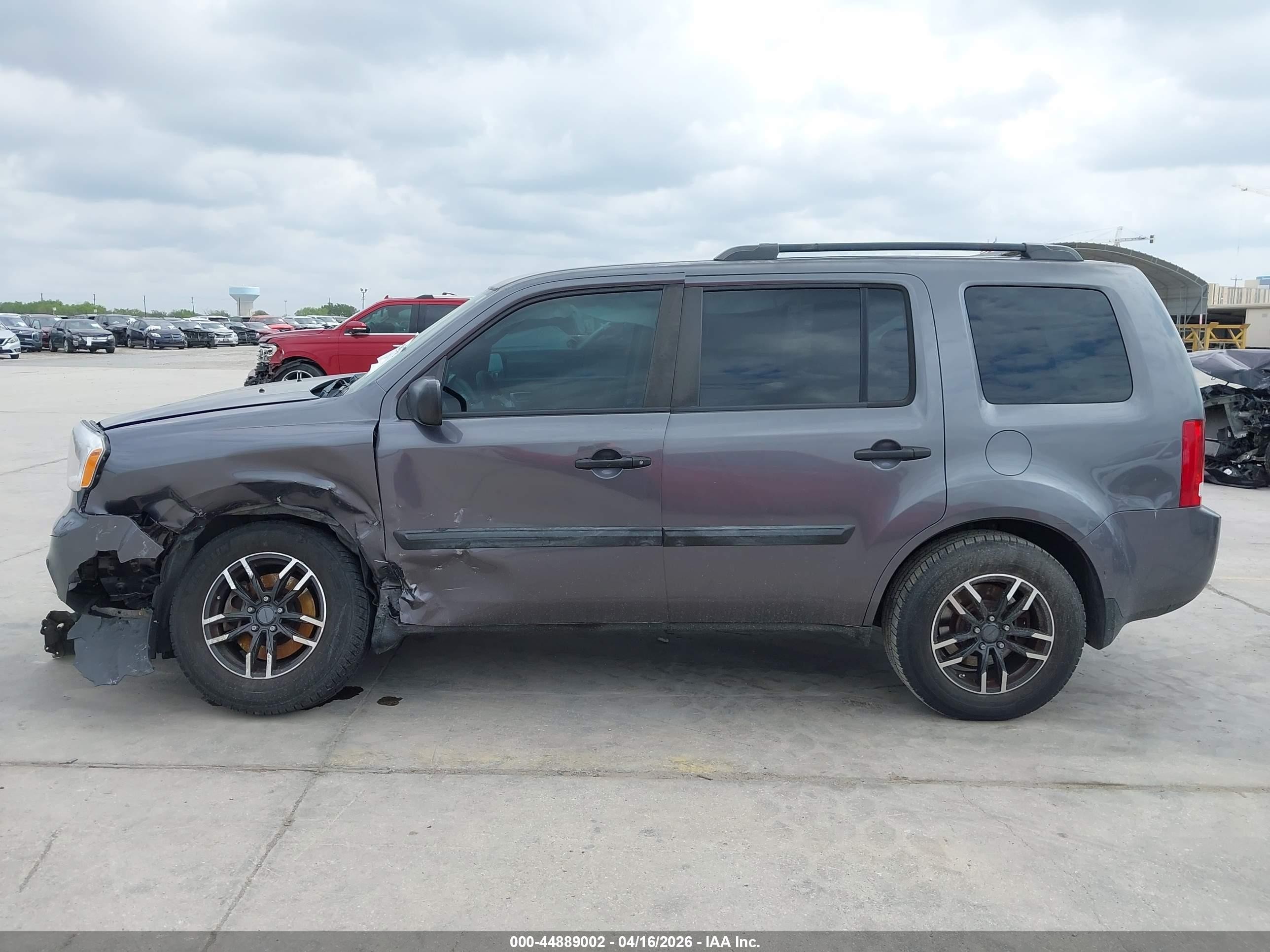 2014 Honda Pilot Lx Gray vin: 5FNYF3H21EB007055