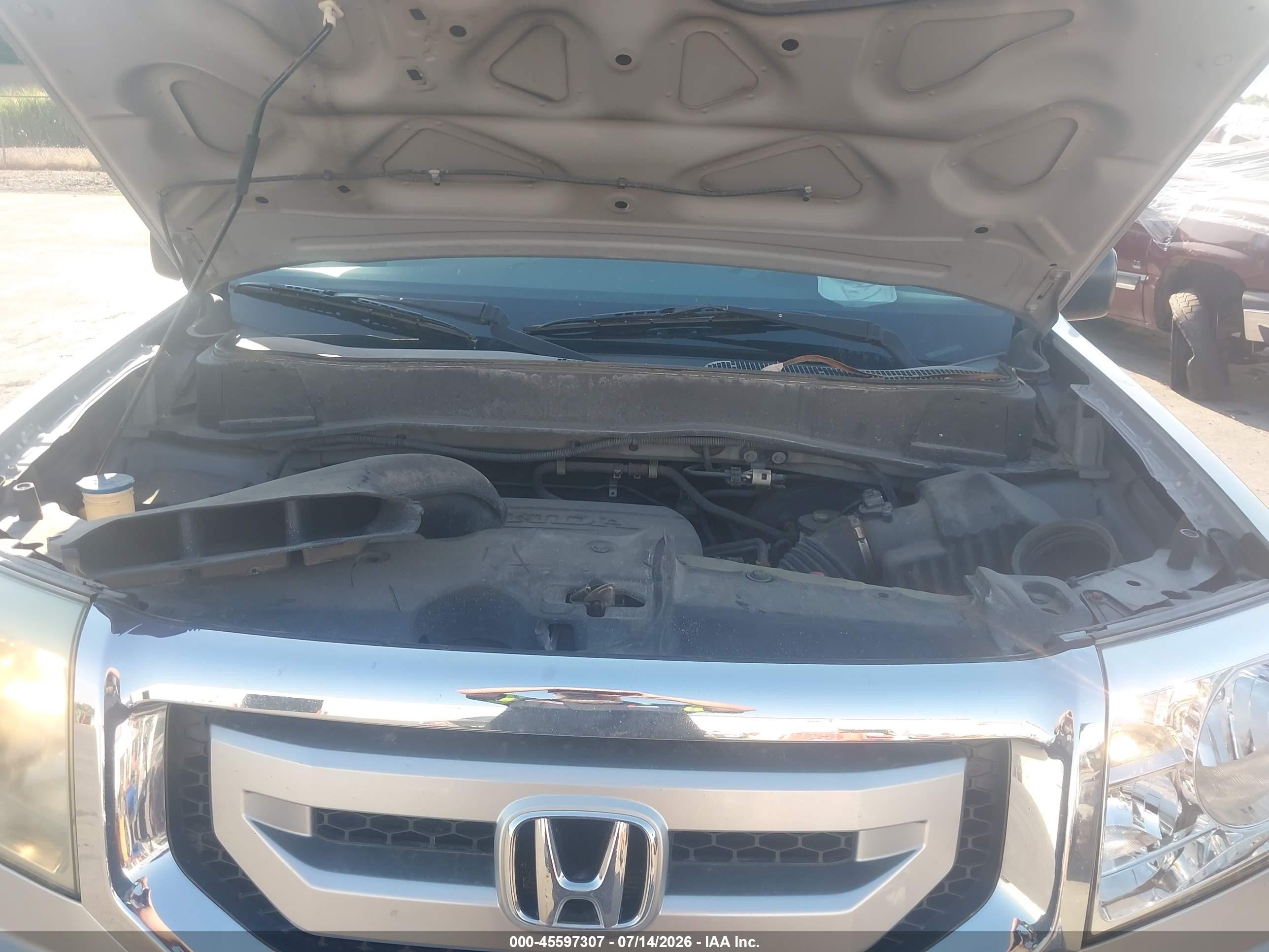2010 Honda Pilot Lx Silver vin: 5FNYF3H22AB001422