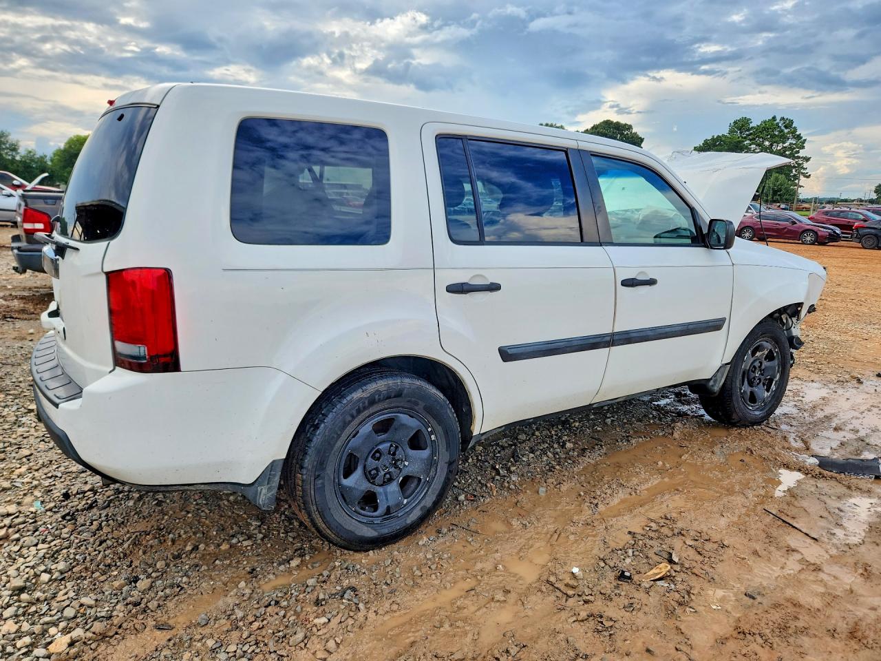 2011 Honda Pilot Lx White vin: 5FNYF3H22BB025897