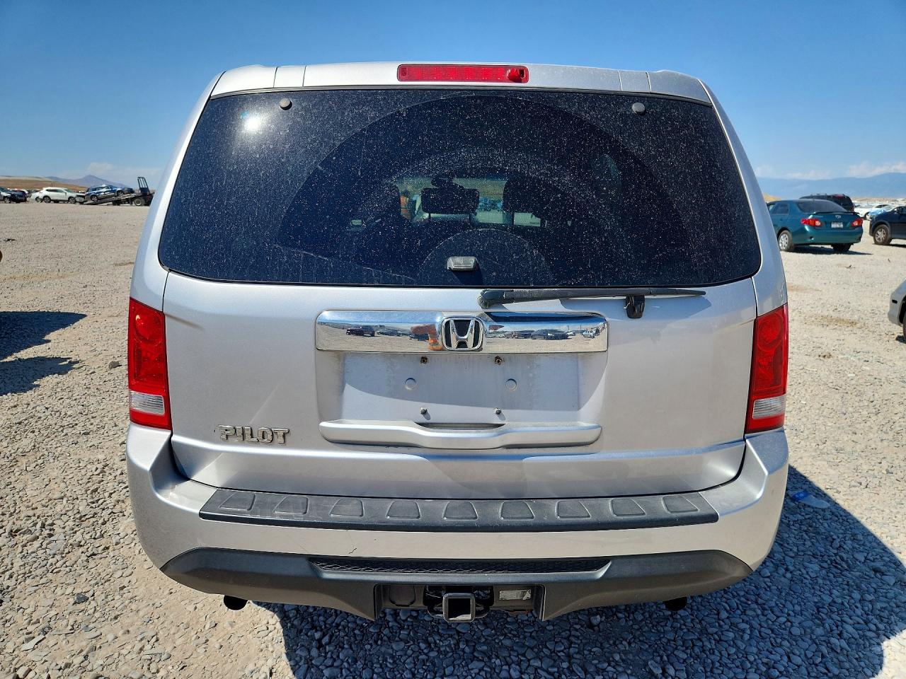 2012 Honda Pilot Lx Silver vin: 5FNYF3H22CB035394