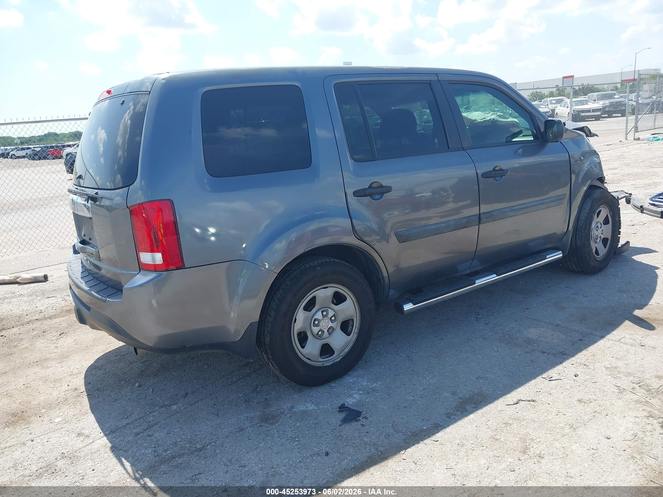 2013 Honda Pilot Lx Серый vin: 5FNYF3H22DB036434