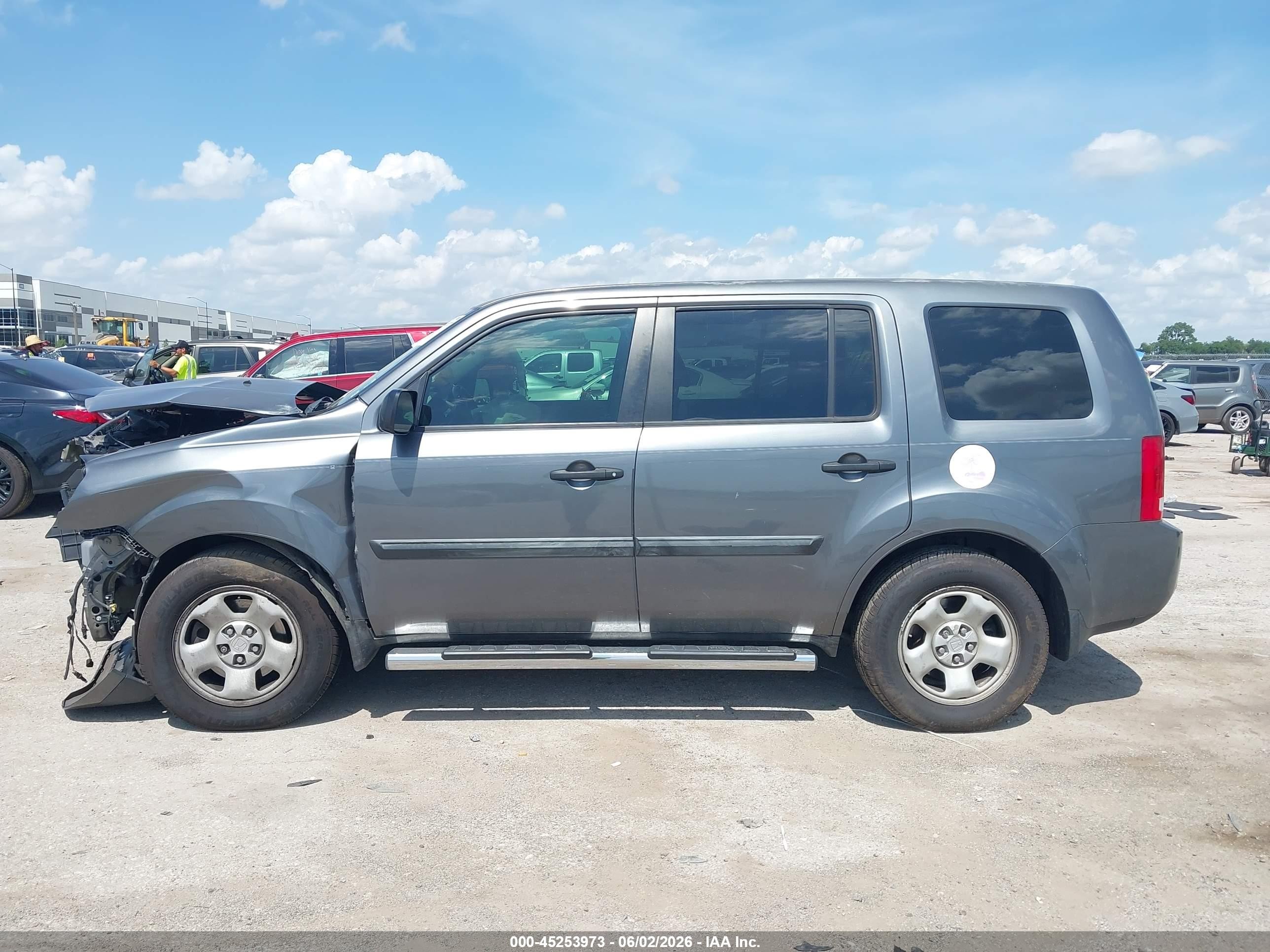 2013 Honda Pilot Lx Серый vin: 5FNYF3H22DB036434