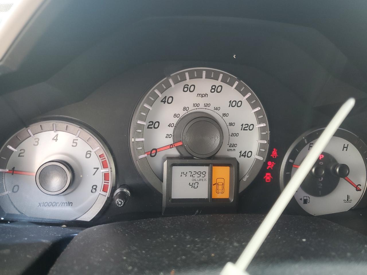 2014 Honda Pilot Lx Серебряный vin: 5FNYF3H22EB009218