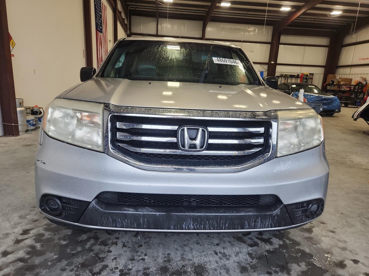 2014 Honda Pilot Lx Серебряный vin: 5FNYF3H22EB009218