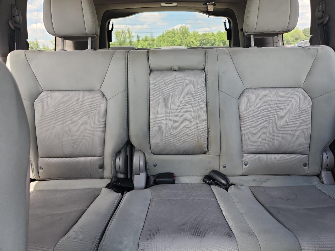 2015 Honda Pilot Lx Серый vin: 5FNYF3H22FB004120