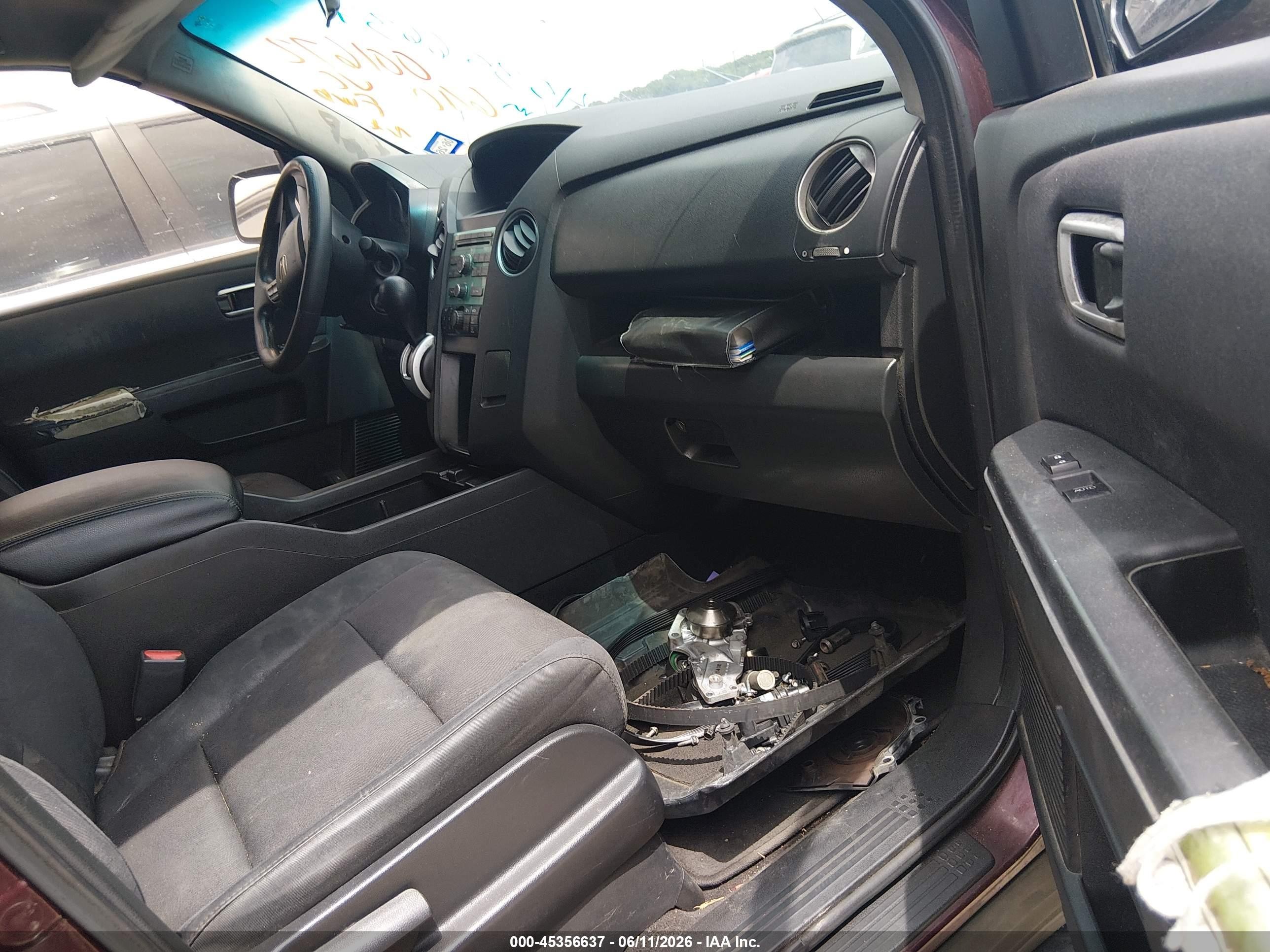 2010 Honda Pilot Lx Burgundy vin: 5FNYF3H23AB001672
